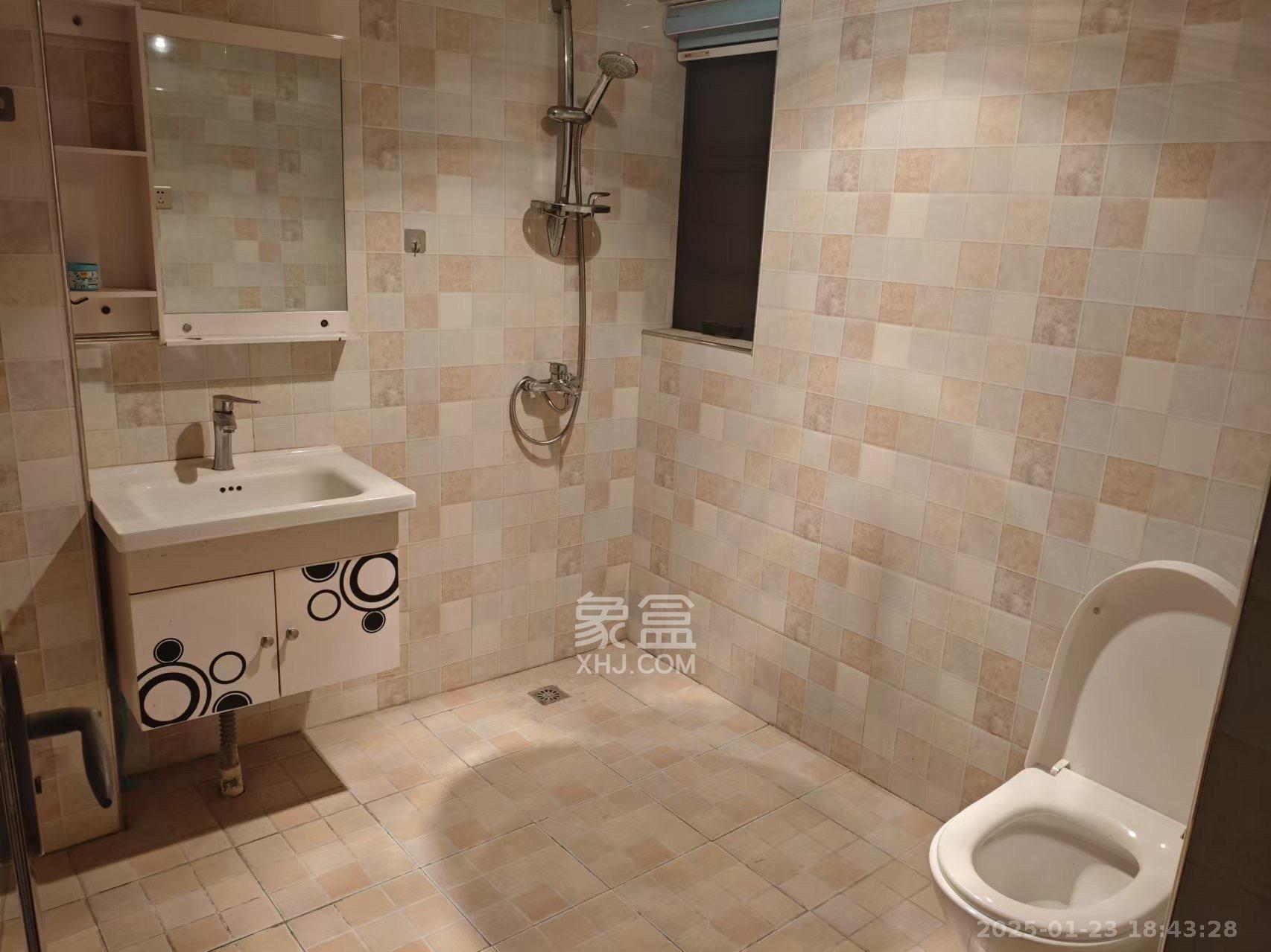 东驿竹园 3室2厅2卫 2300.0元/月 东驿竹园 3室2厅2卫 2300.0元/月室内图