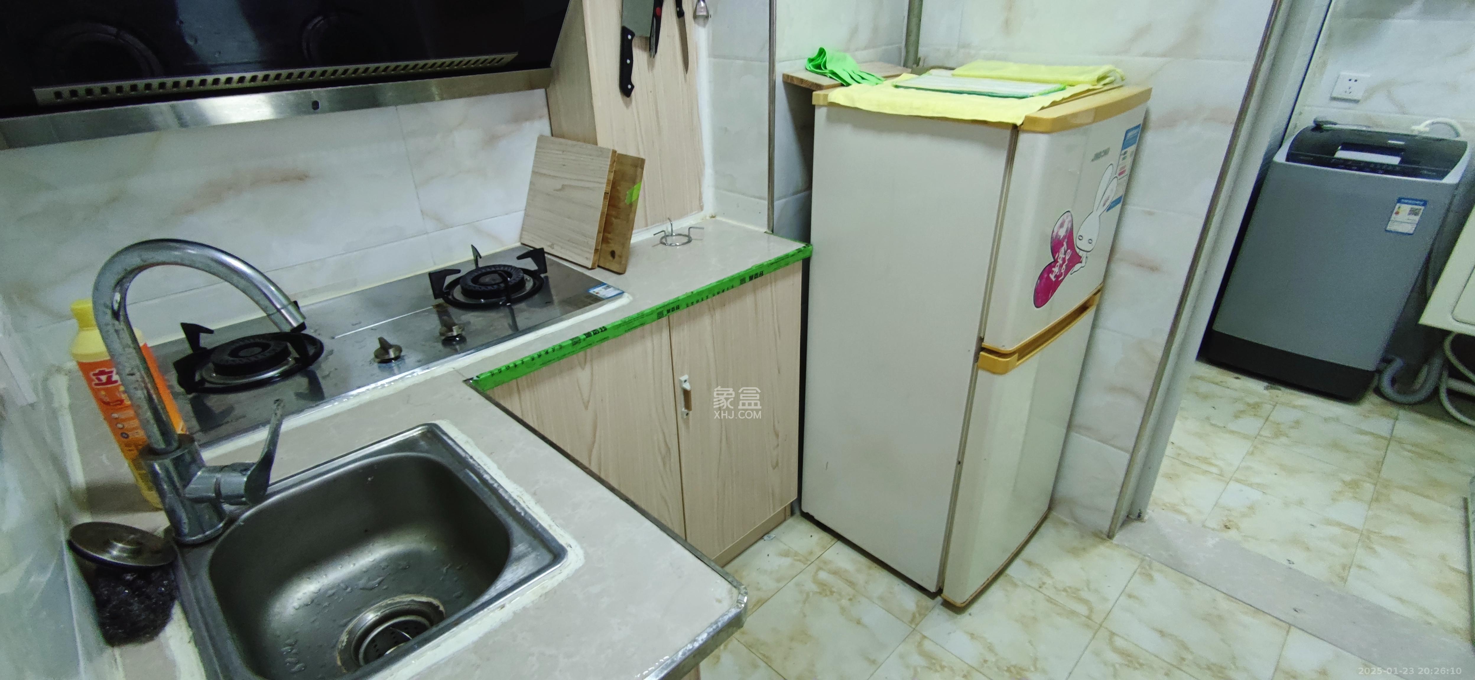 鸿盛大厦 1室1厅1卫 2500.0元/月 鸿盛大厦 1室1厅1卫 2500.0元/月室内图