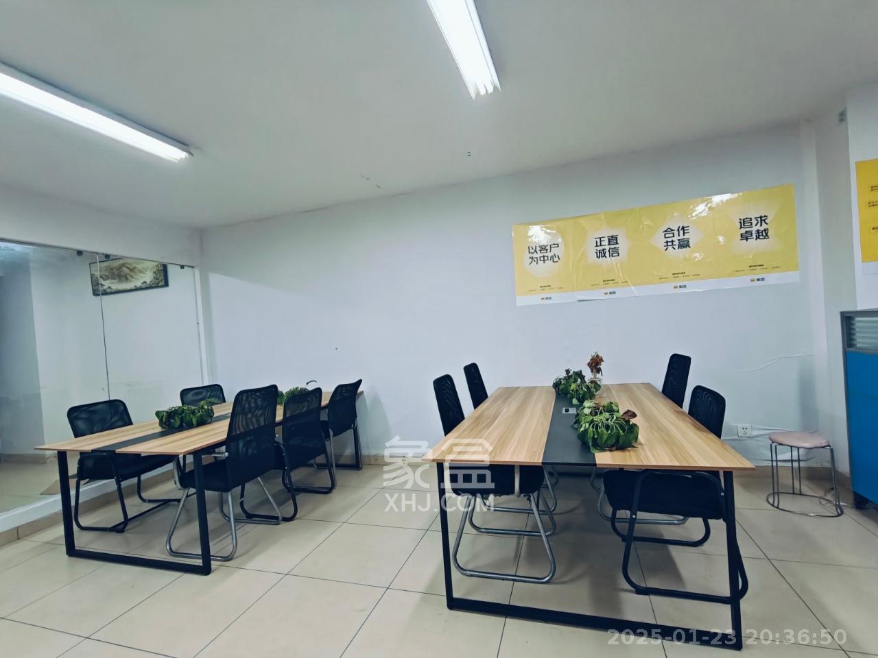 新时代广场  1室1厅1卫   2700.00元/月室内图