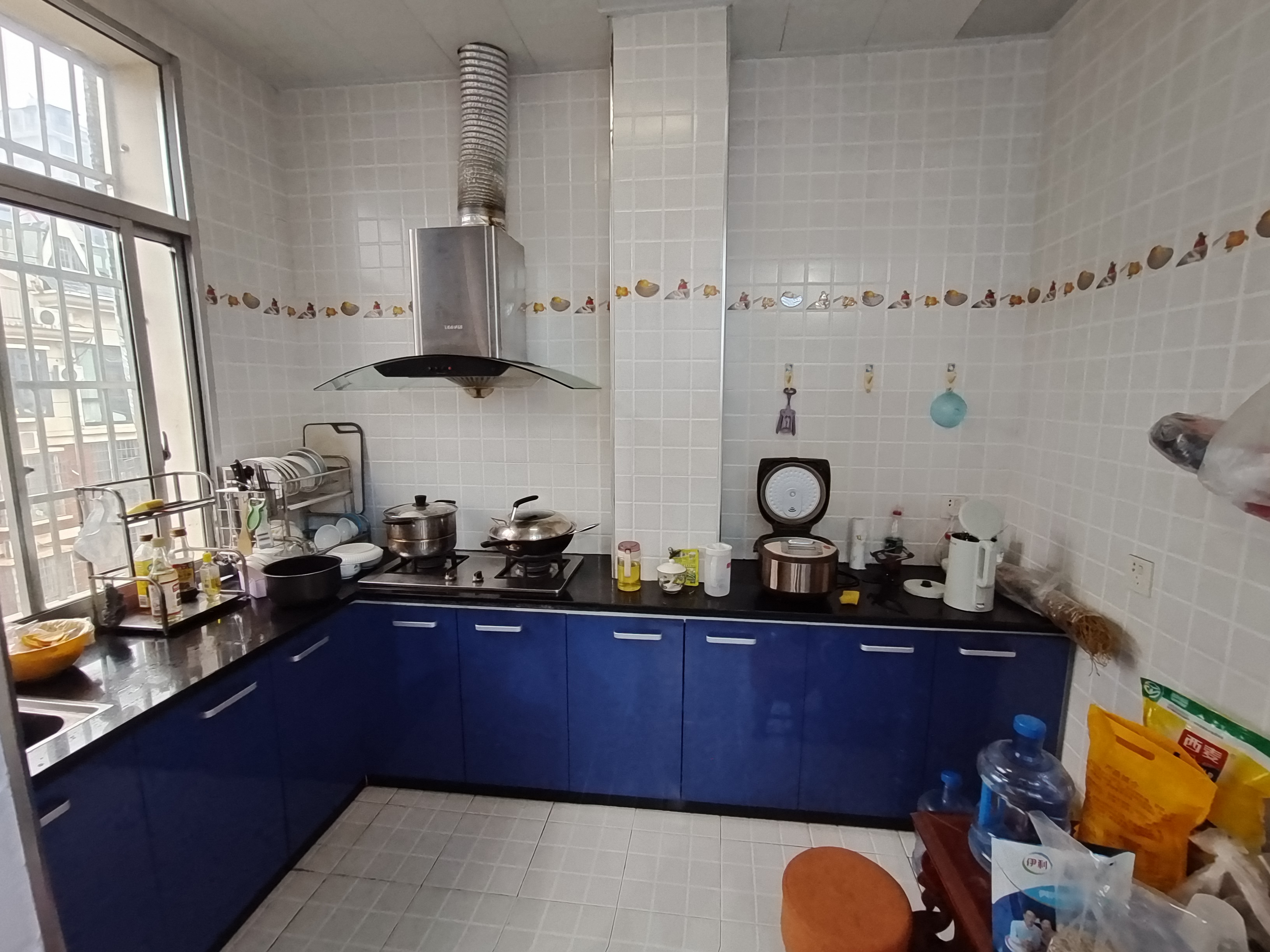 大汉巨龙家园 5室2厅3卫 64.8万 大汉巨龙家园 5室2厅3卫 64.8万客厅