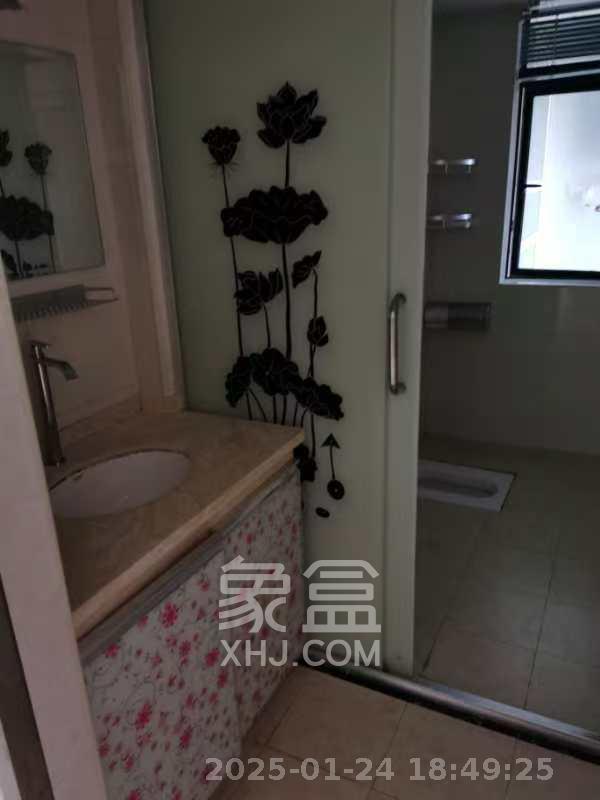 富春山  3室2厅2卫    2400.0元/月 富春山  3室2厅2卫    2400.0元/月室内图