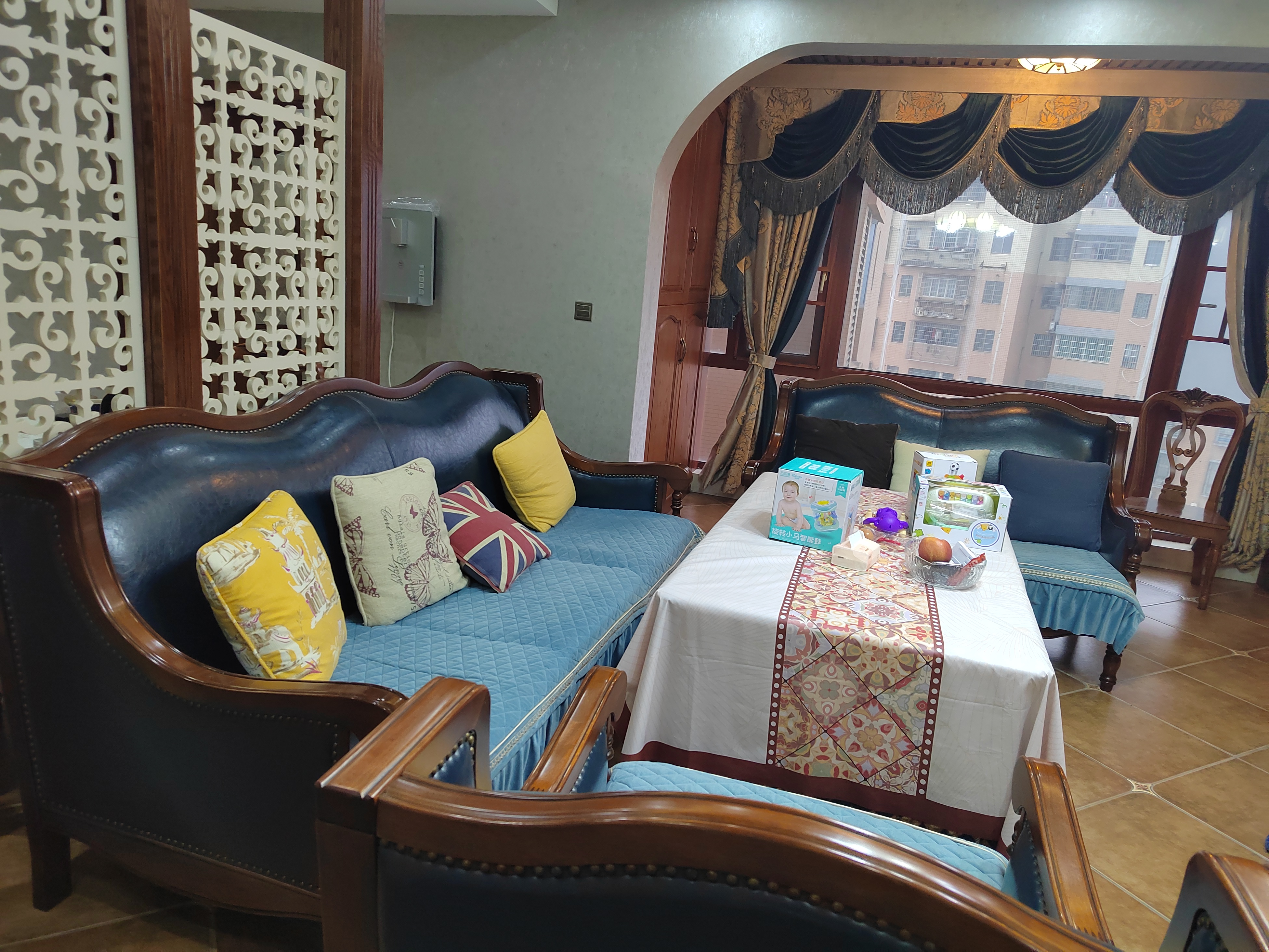 和一紫竹苑 3室2厅2卫 72.8万 和一紫竹苑 3室2厅2卫 72.8万客厅