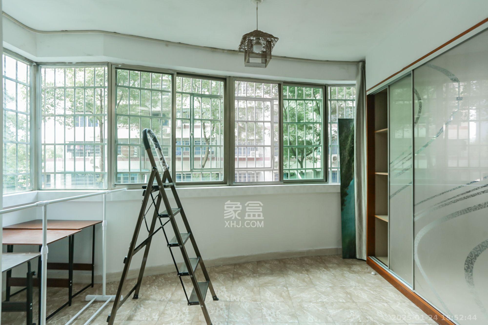 时代天骄 4室2厅2卫 2300.0元/月 时代天骄 4室2厅2卫 2300.0元/月室内图