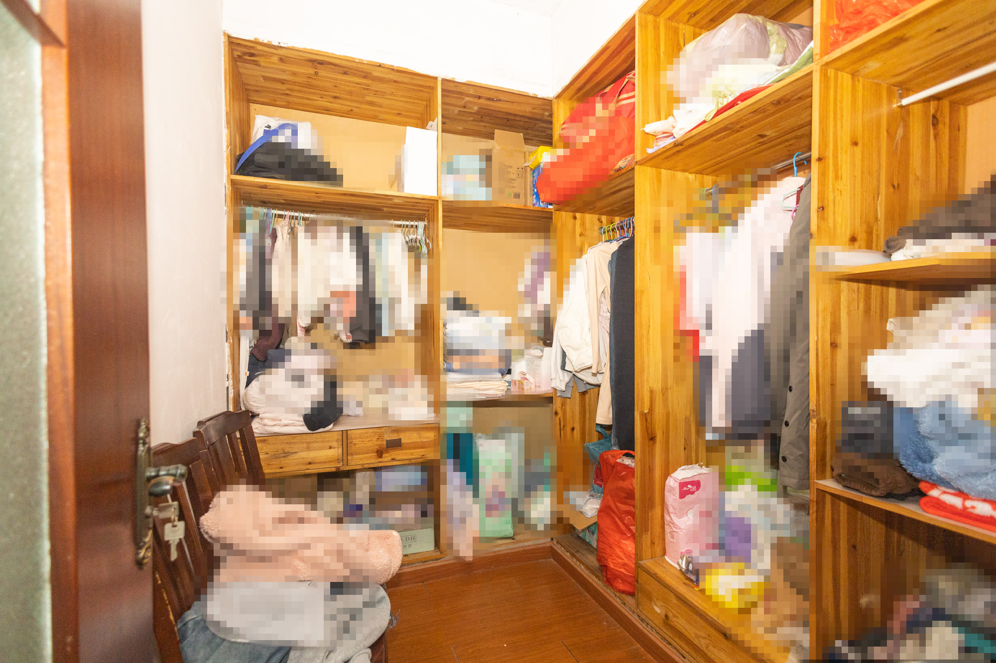 四季如春酒店(原名鑫元大酒店) 3室1厅1卫 42.8万 四季如春酒店(原名鑫元大酒店) 3室1厅1卫 42.8万其他