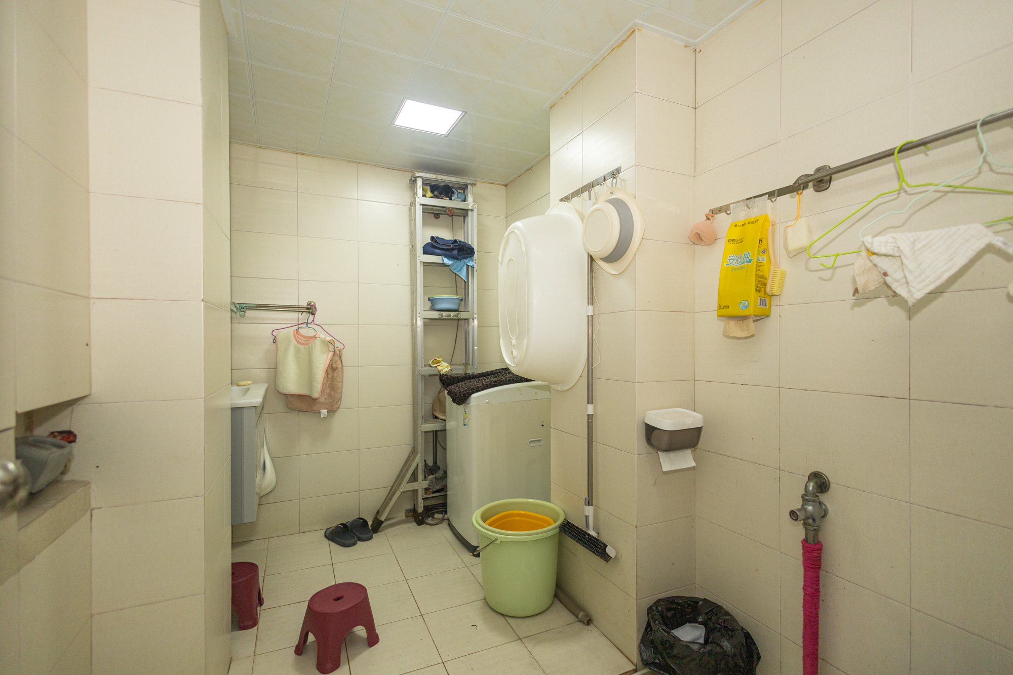 四季如春酒店(原名鑫元大酒店) 3室1厅1卫 42.8万 四季如春酒店(原名鑫元大酒店) 3室1厅1卫 42.8万卫生间