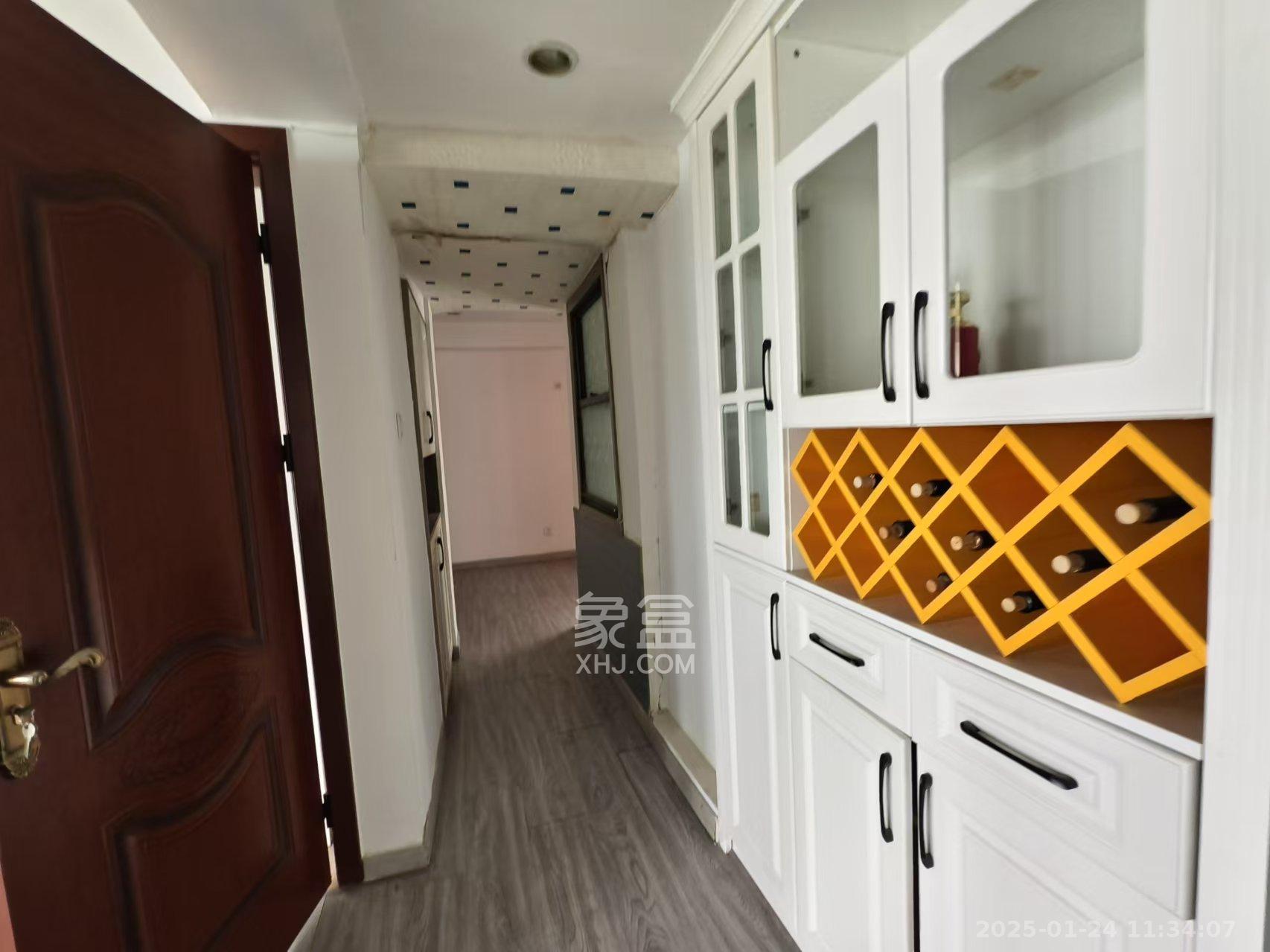 阳光100二期 2室2厅1卫 2200.0元/月 阳光100二期 2室2厅1卫 2200.0元/月室内图