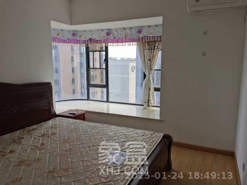 富春山  3室2厅2卫    2400.0元/月 富春山  3室2厅2卫    2400.0元/月室内图