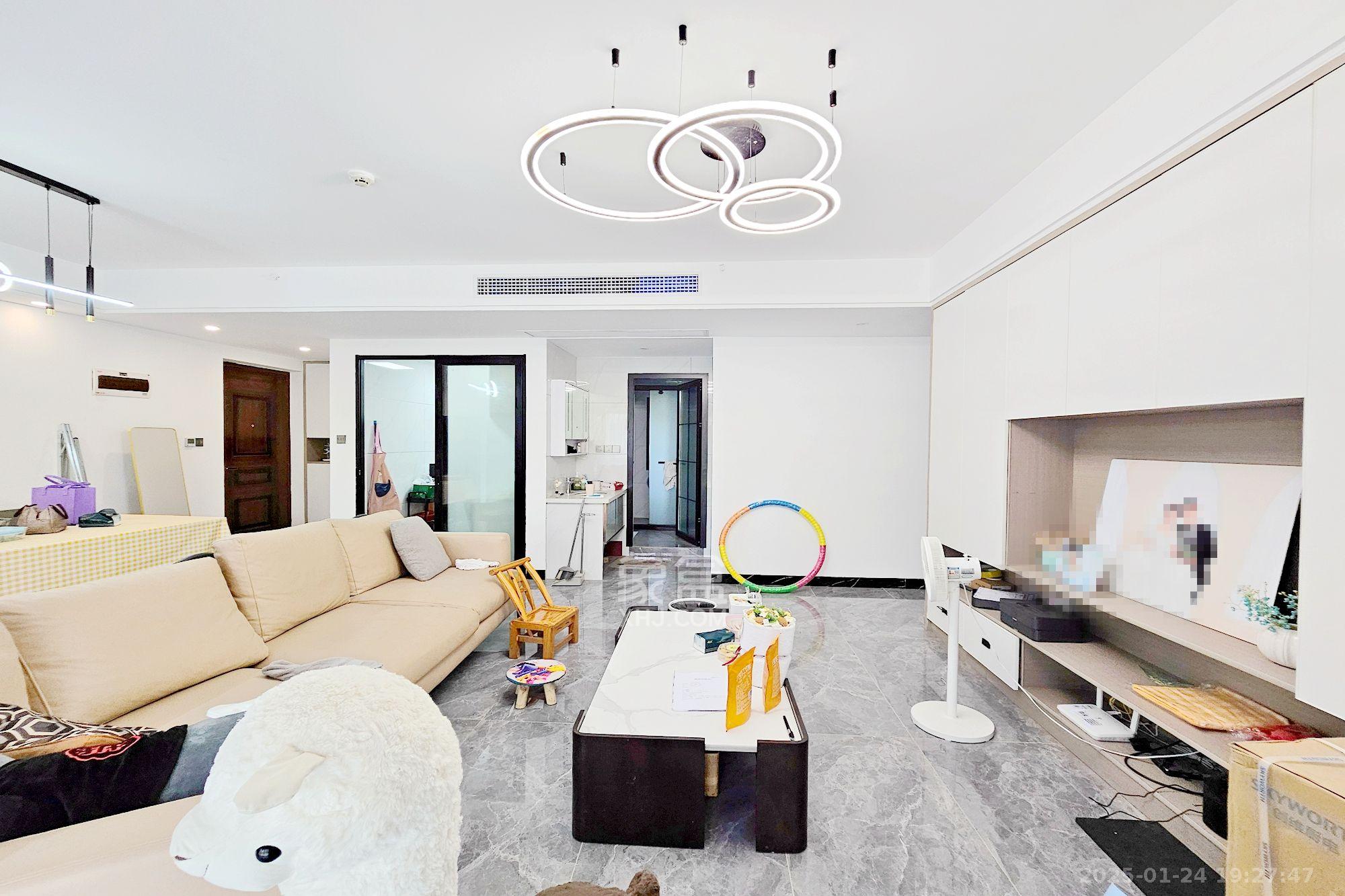 阳光城尚东湾愉景苑 3室2厅2卫 3200.0元/月 阳光城尚东湾愉景苑 3室2厅2卫 3200.0元/月室内图