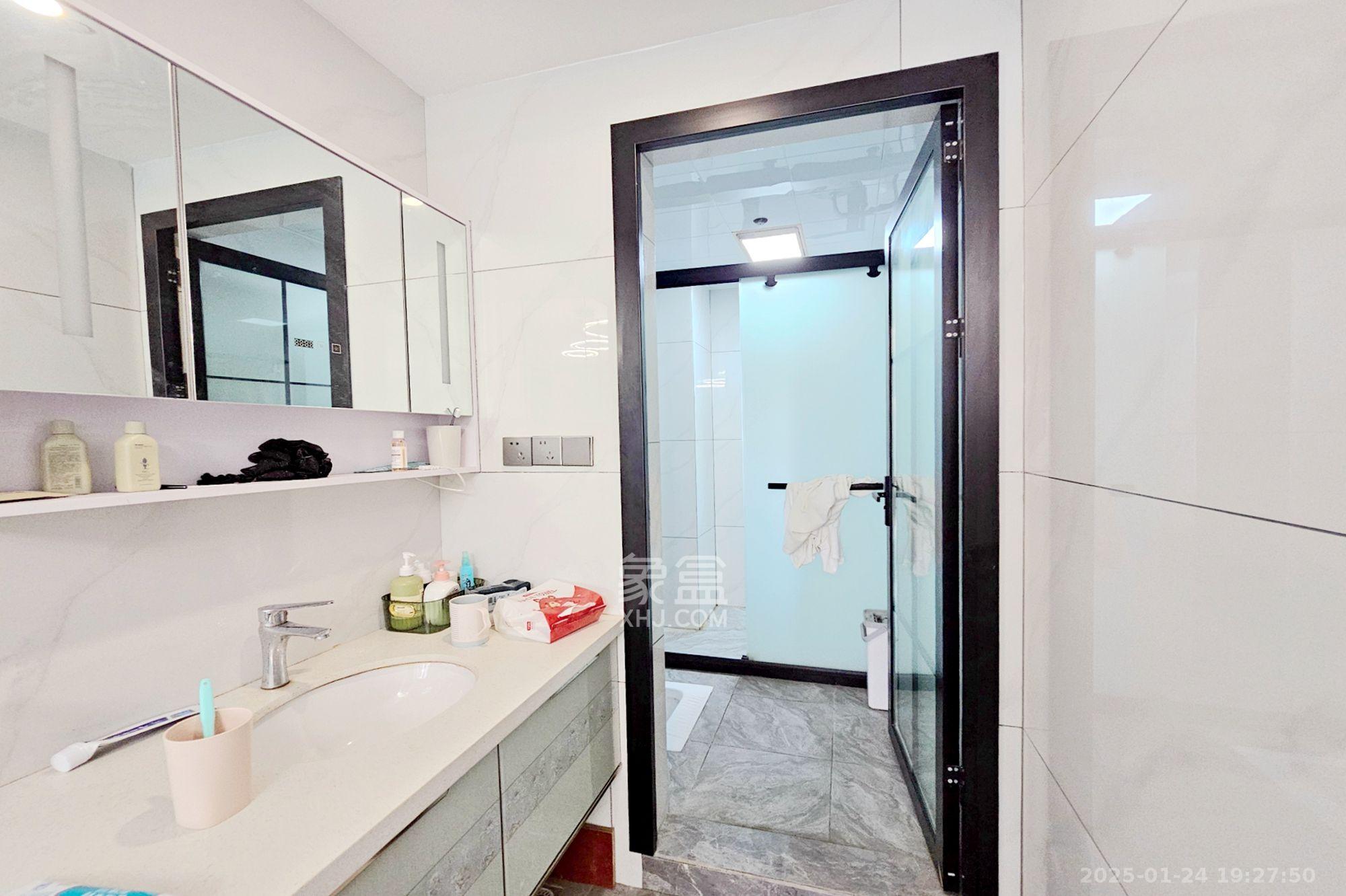 阳光城尚东湾愉景苑 3室2厅2卫 3200.0元/月 阳光城尚东湾愉景苑 3室2厅2卫 3200.0元/月室内图