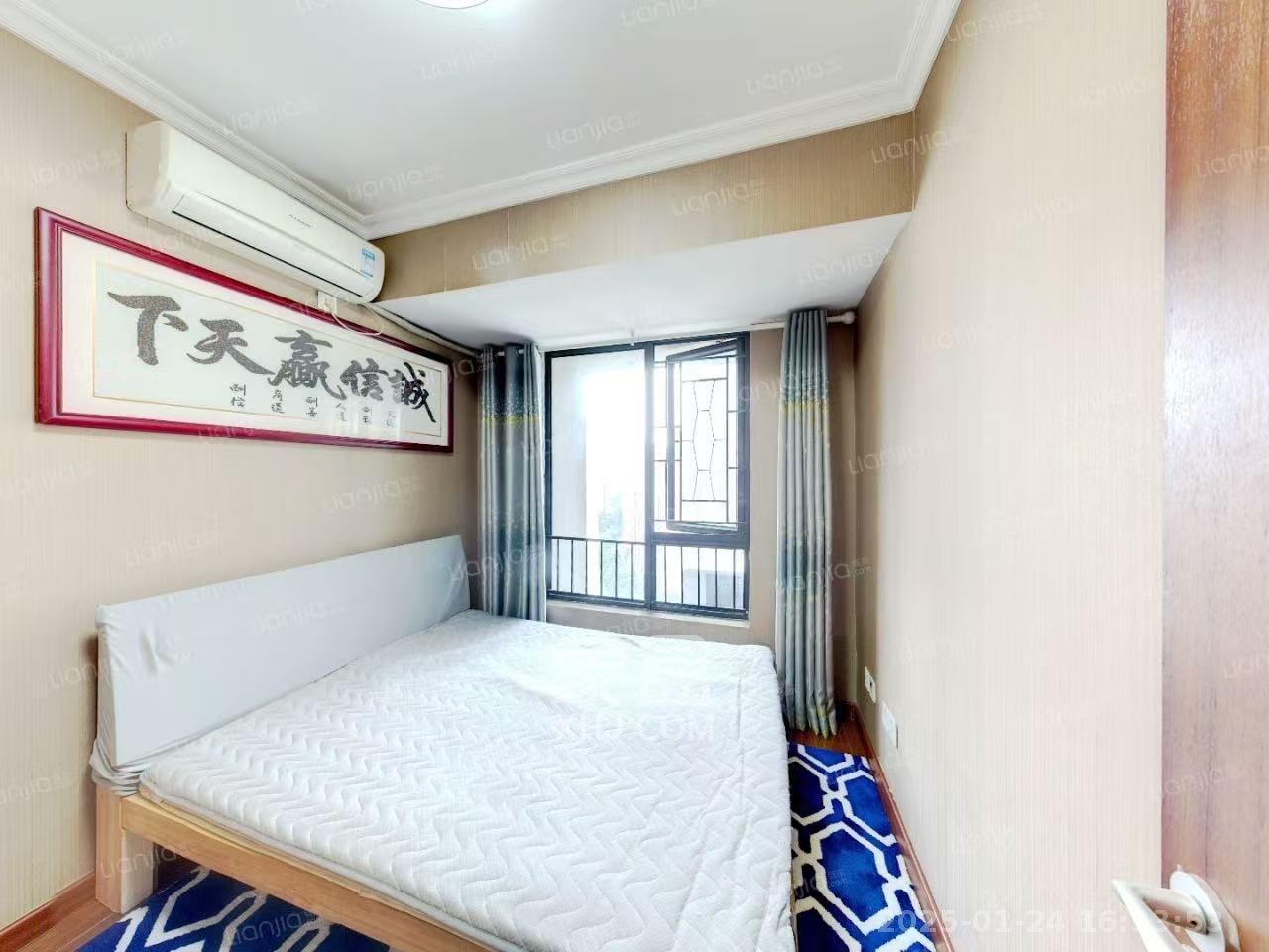 万科城市花园  3室2厅1卫   2300.00元/月室内图