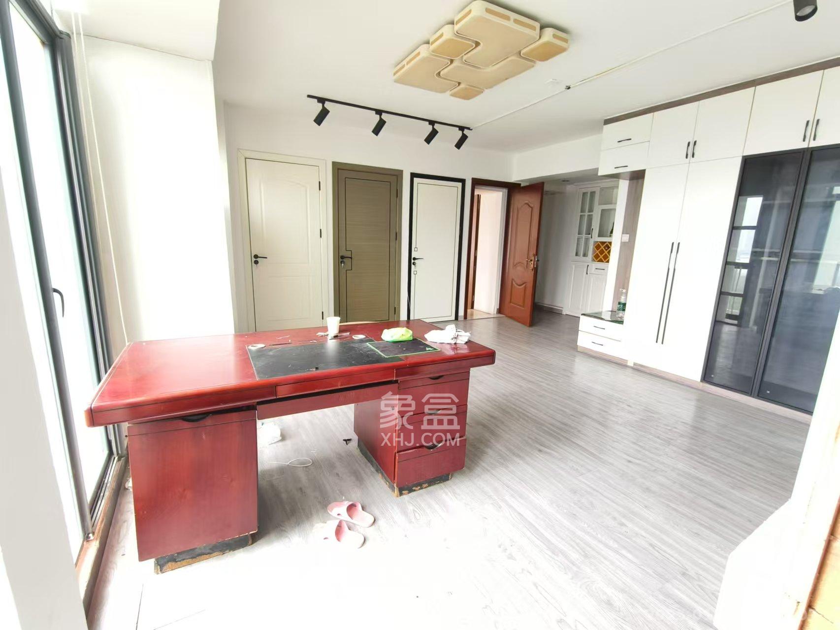 阳光100二期 2室2厅1卫 2200.0元/月 阳光100二期 2室2厅1卫 2200.0元/月室内图