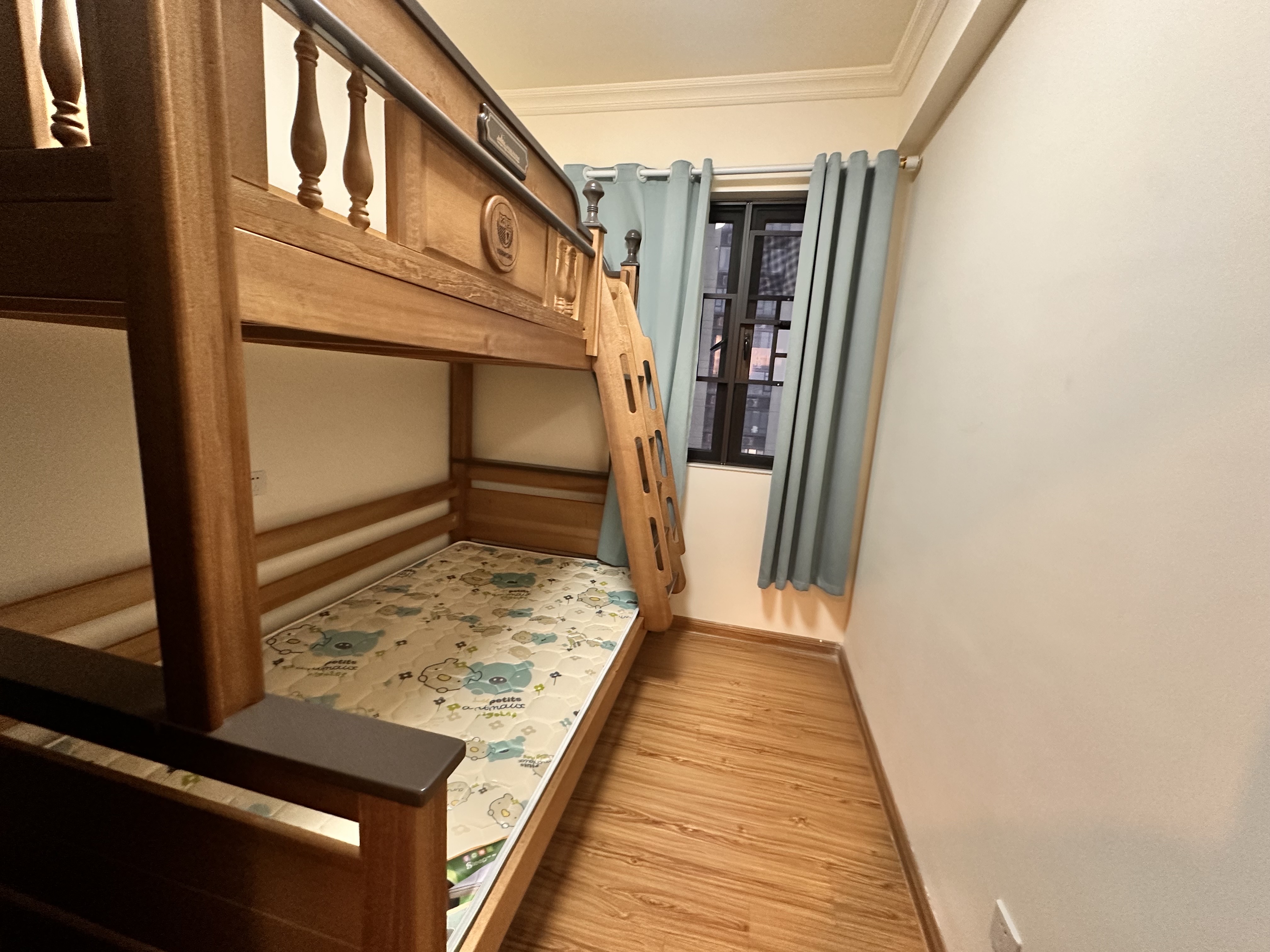 华耀碧桂园十里江湾誉峯 2室2厅1卫 1800.0元/月 华耀碧桂园十里江湾誉峯 2室2厅1卫 1800.0元/月室内图