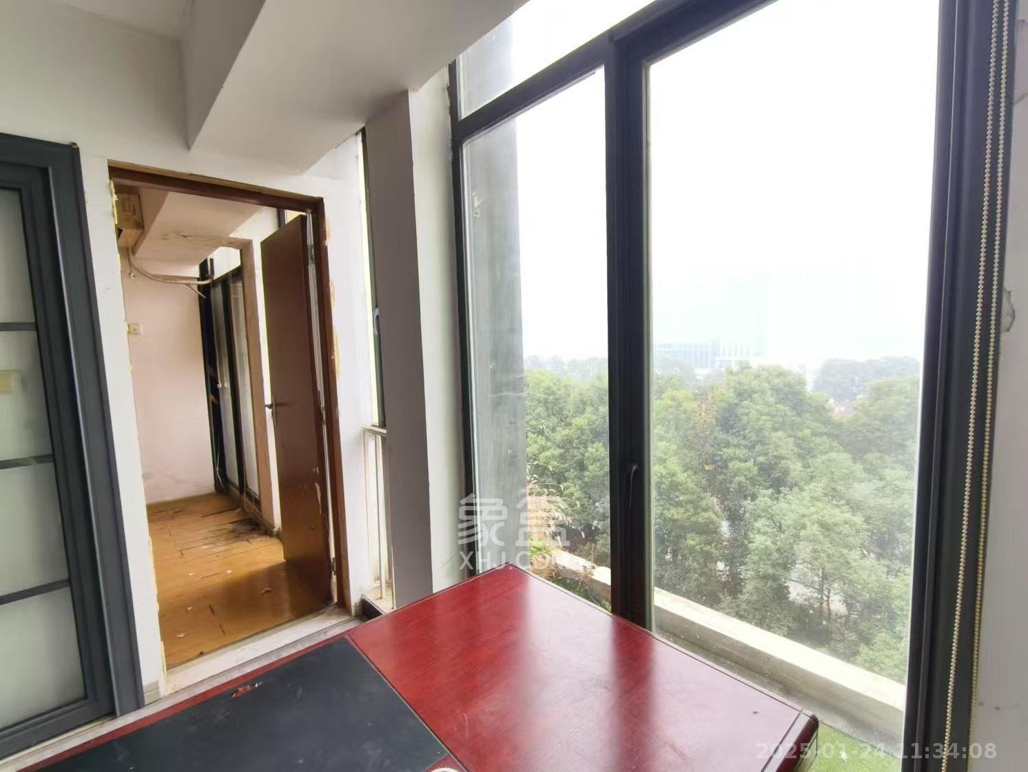 阳光100二期 2室2厅1卫 2200.0元/月 阳光100二期 2室2厅1卫 2200.0元/月室内图