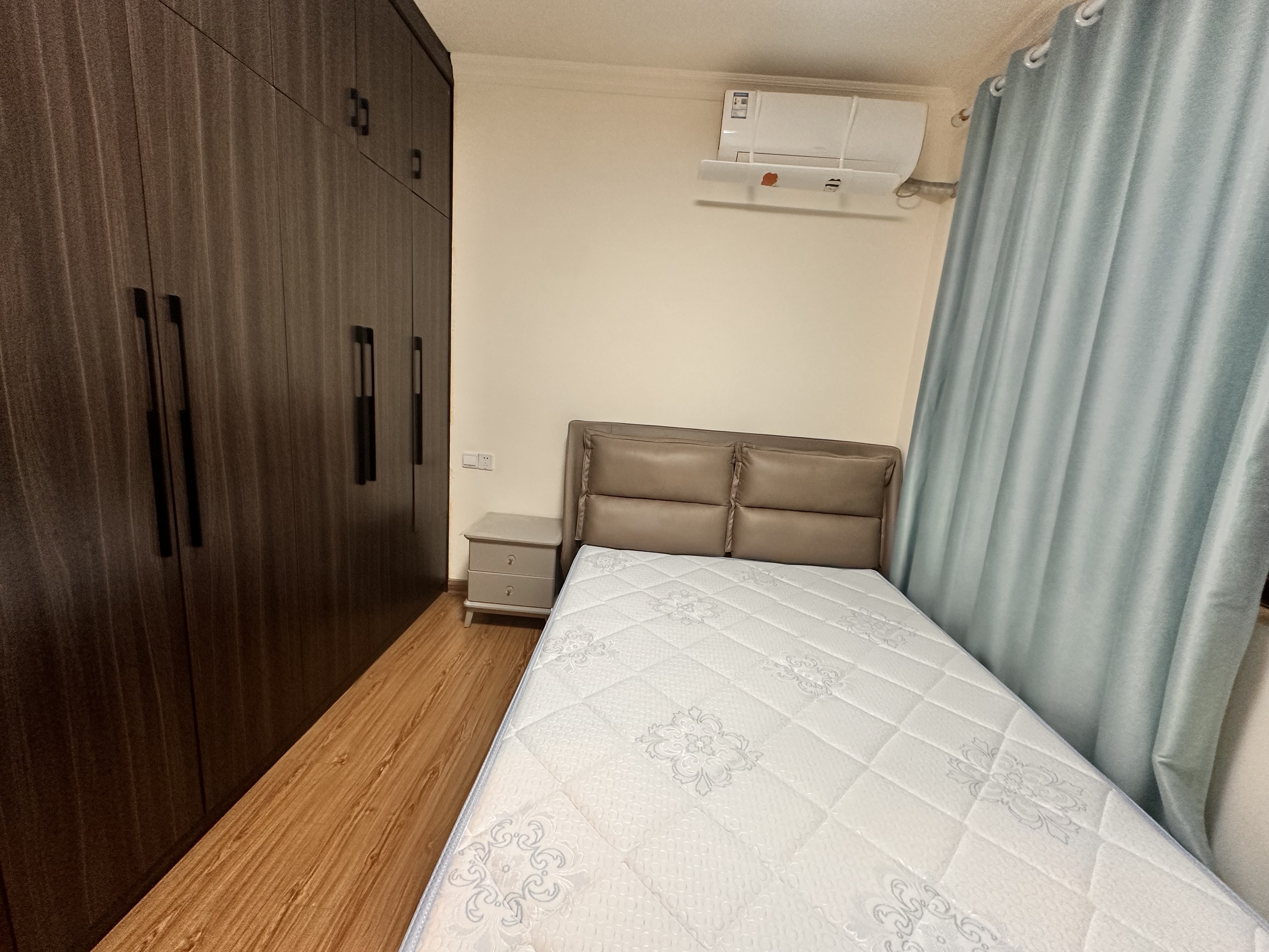 华耀碧桂园十里江湾誉峯 2室2厅1卫 1800.0元/月 华耀碧桂园十里江湾誉峯 2室2厅1卫 1800.0元/月室内图