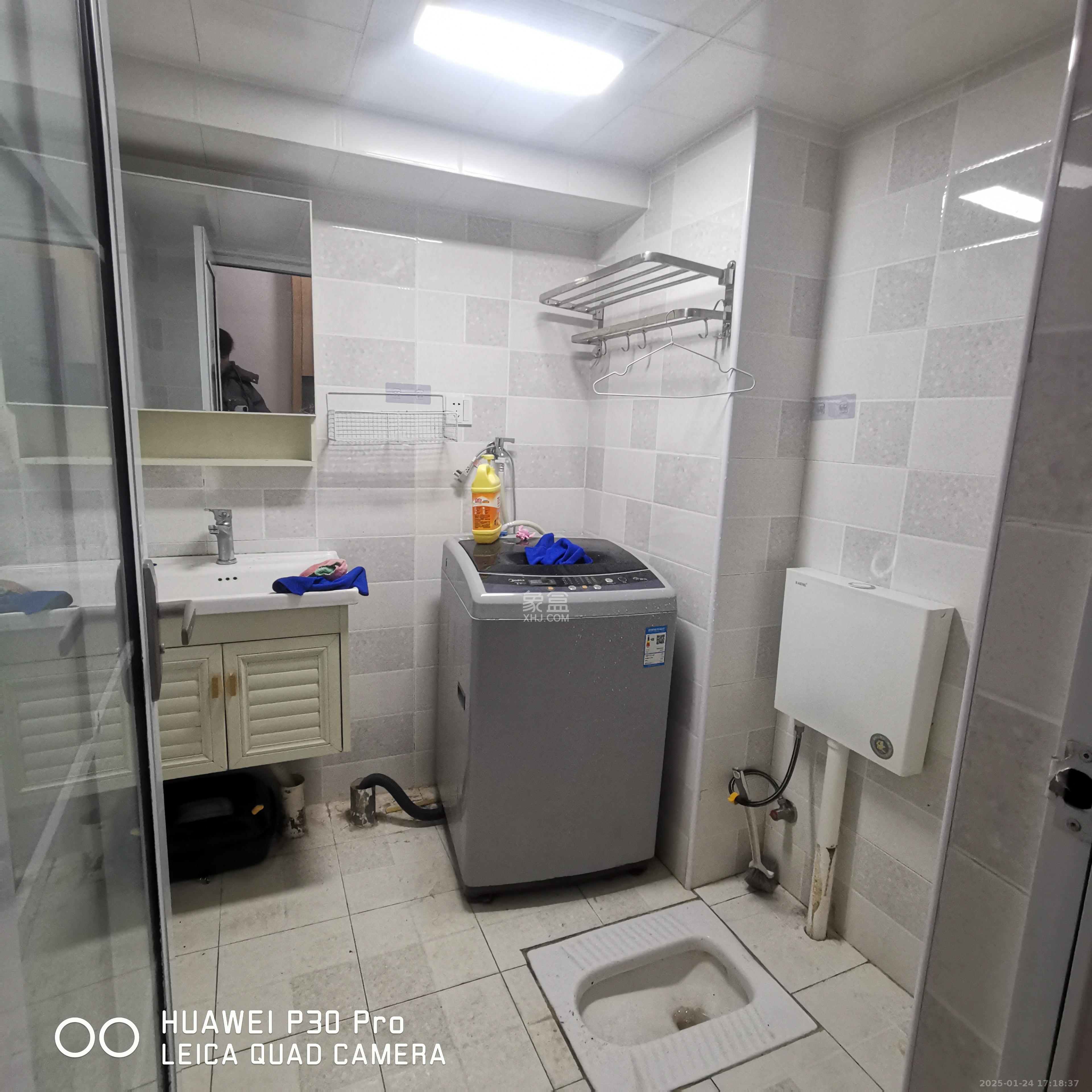 鹏程府  1室1厅1卫    1800.0元/月 鹏程府  1室1厅1卫    1800.0元/月室内图