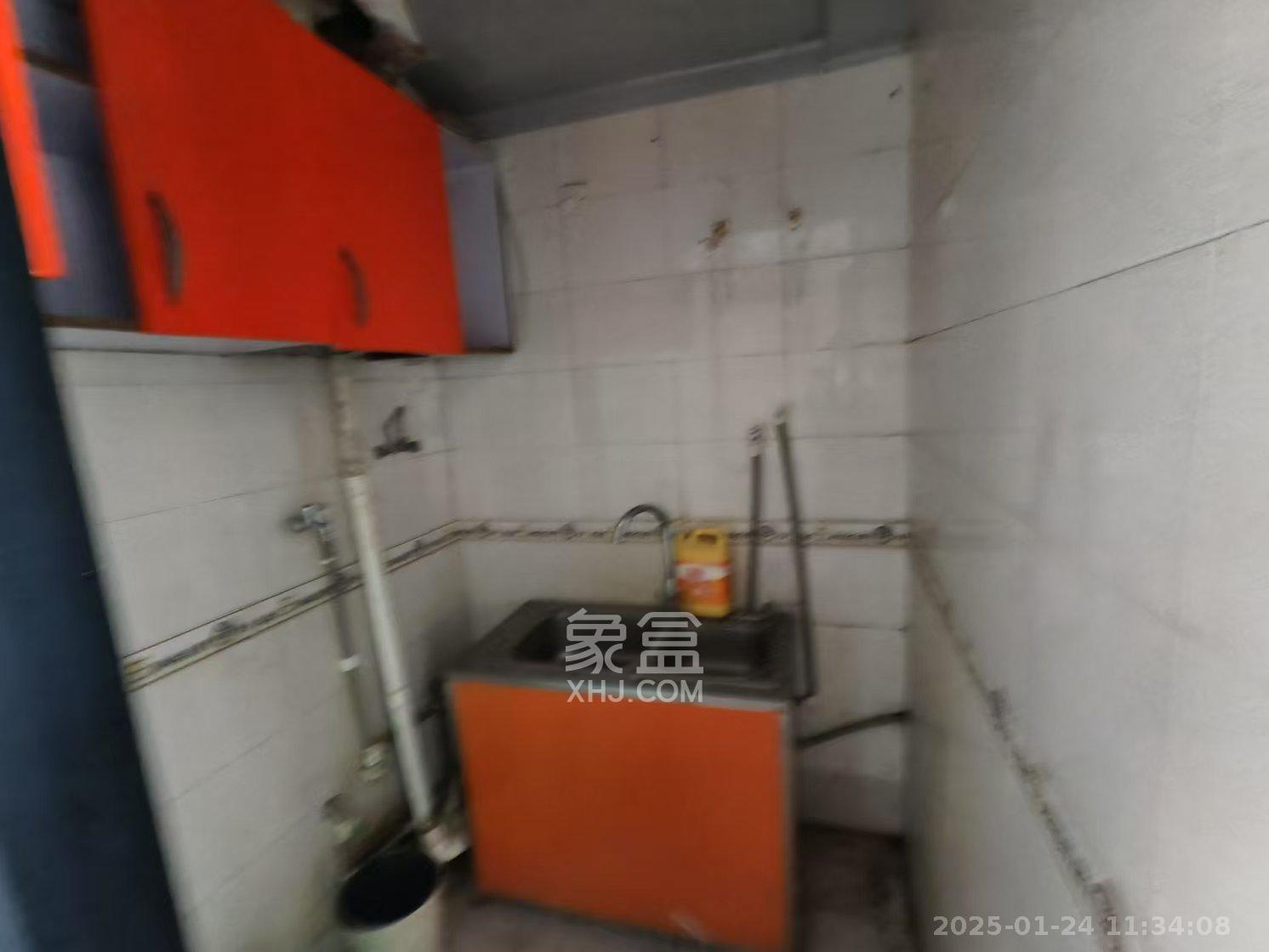 阳光100二期 2室2厅1卫 2200.0元/月 阳光100二期 2室2厅1卫 2200.0元/月室内图