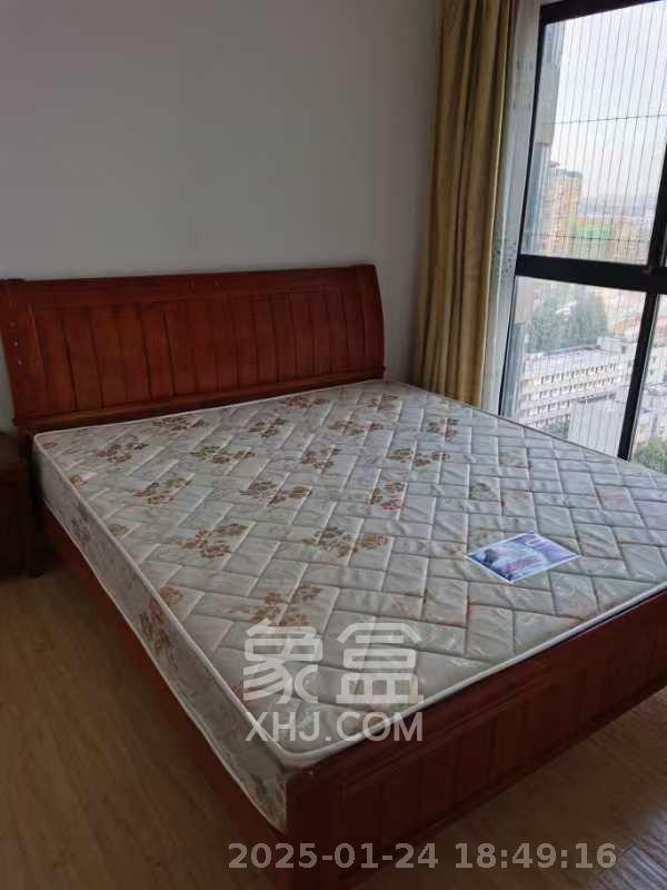 富春山  3室2厅2卫    2400.0元/月 富春山  3室2厅2卫    2400.0元/月室内图