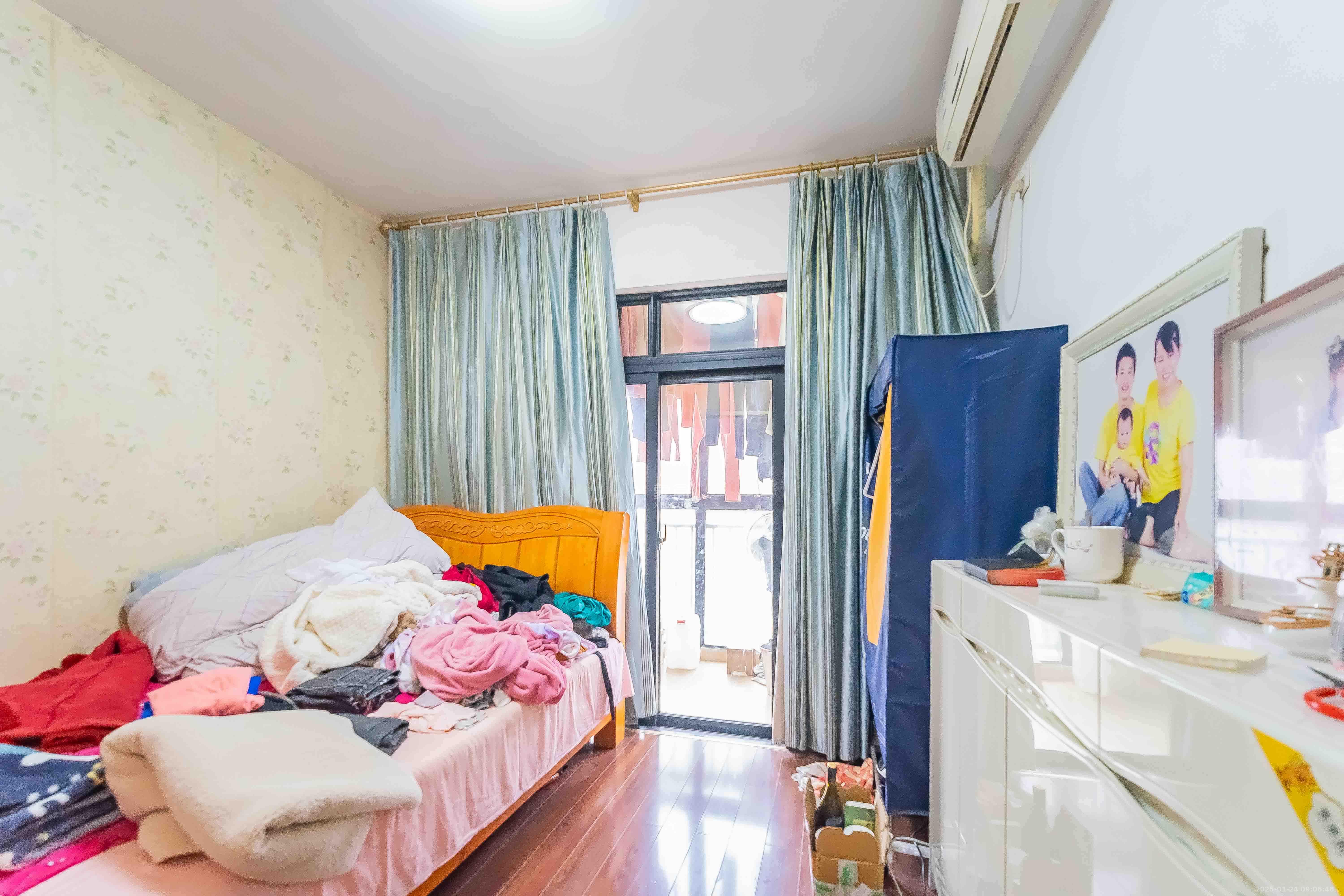 英郡年华 3室2厅1卫 2500.0元/月 英郡年华 3室2厅1卫 2500.0元/月室内图