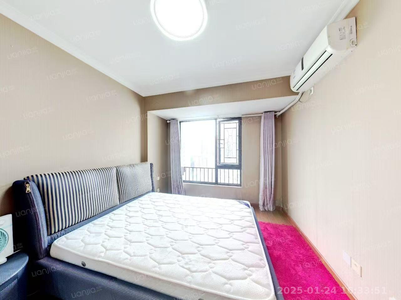 万科城市花园  3室2厅1卫   2300.00元/月室内图