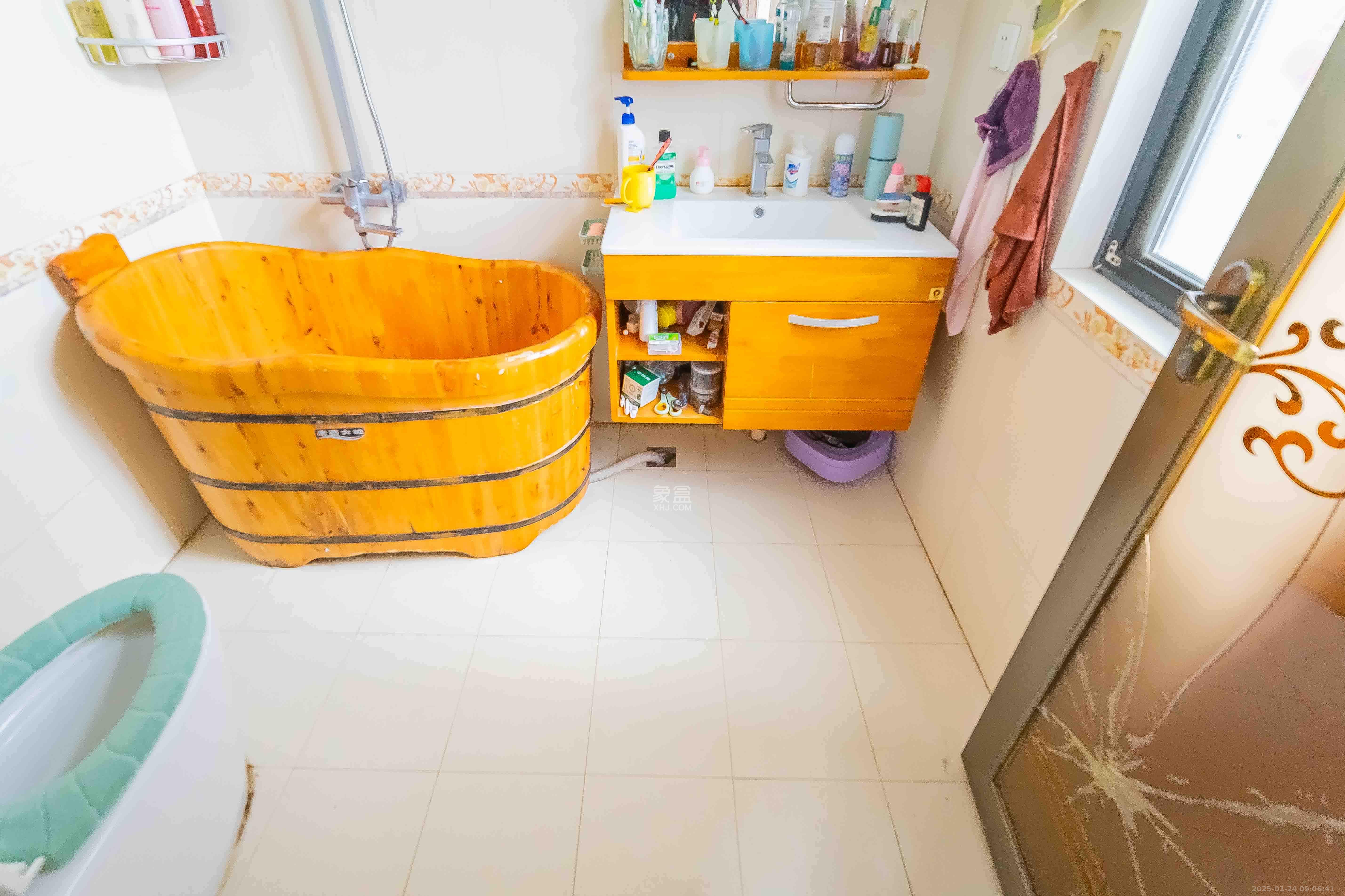 英郡年华 3室2厅1卫 2500.0元/月 英郡年华 3室2厅1卫 2500.0元/月室内图