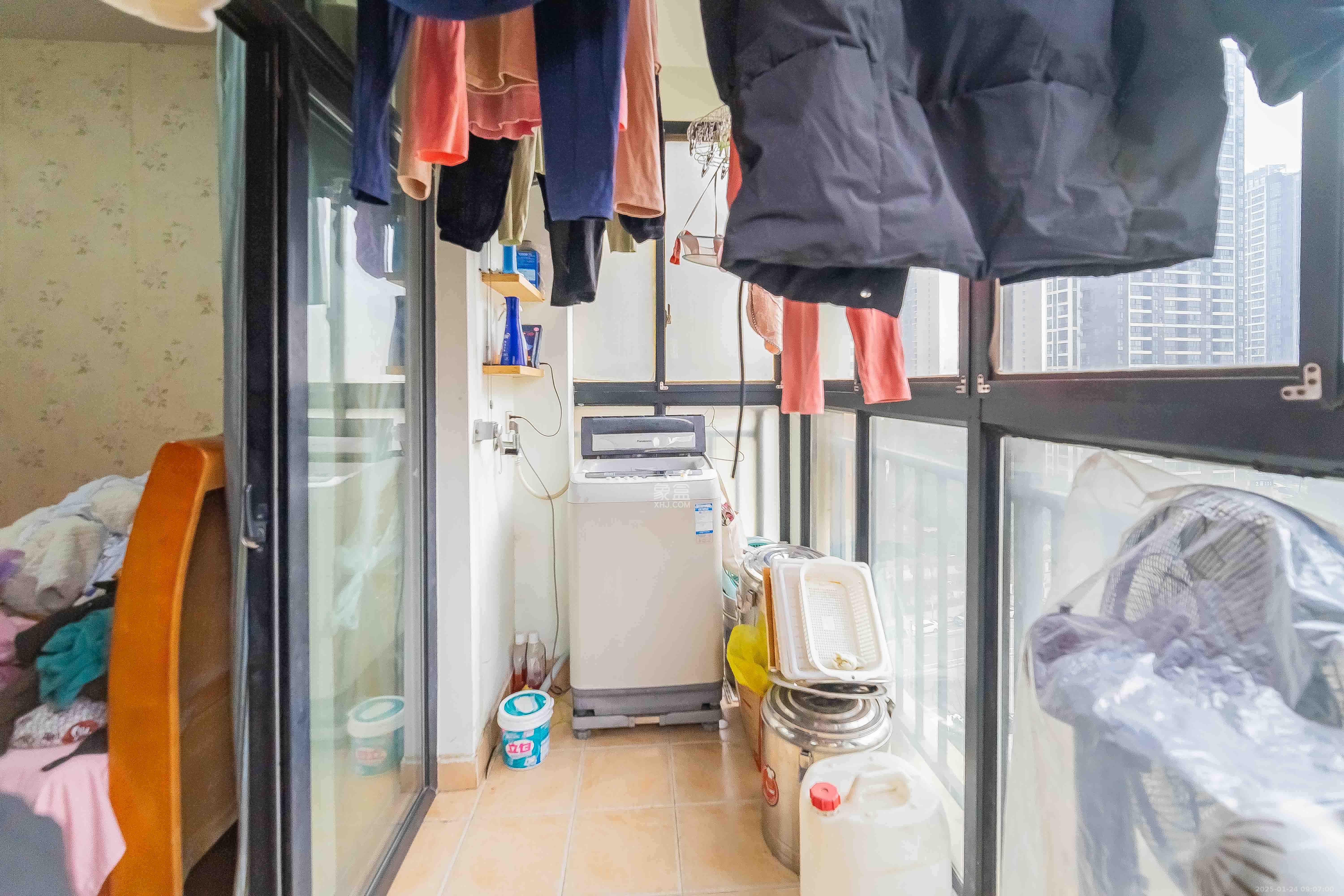 英郡年华 3室2厅1卫 2500.0元/月 英郡年华 3室2厅1卫 2500.0元/月室内图