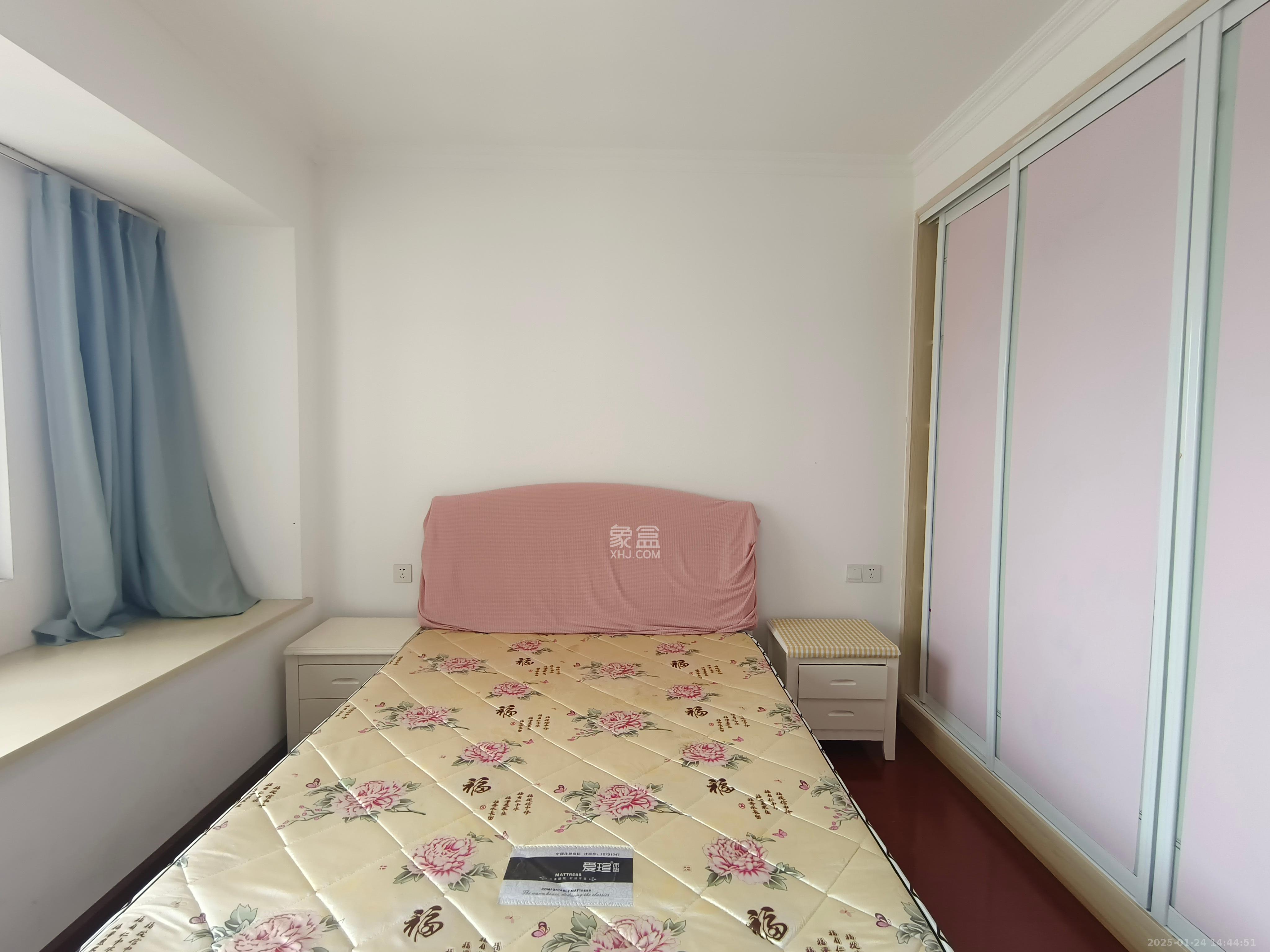兴旺双铁城  2室2厅1卫   2500.00元/月室内图