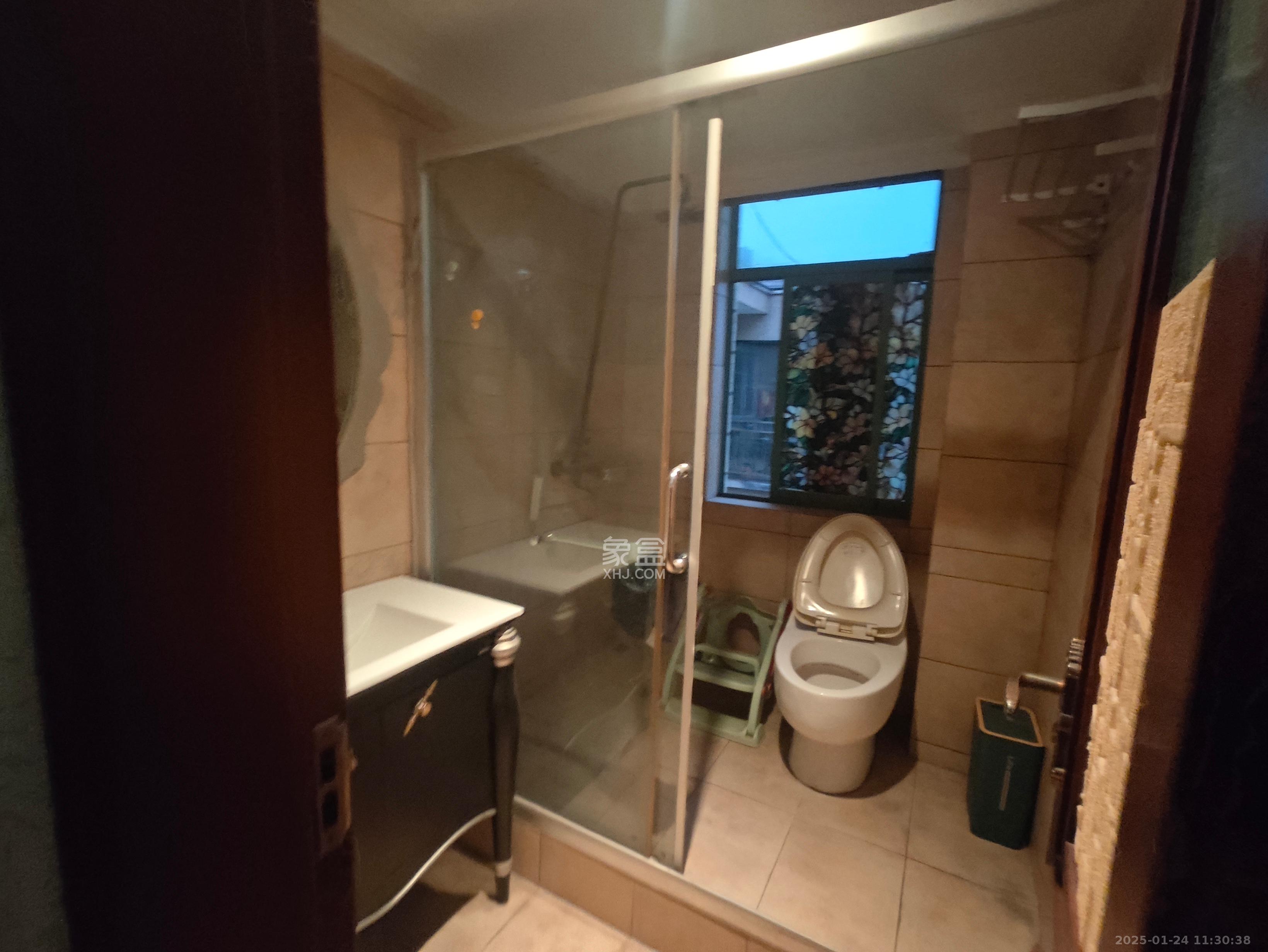 柠檬丽都 3室2厅2卫 2300.0元/月 柠檬丽都 3室2厅2卫 2300.0元/月室内图