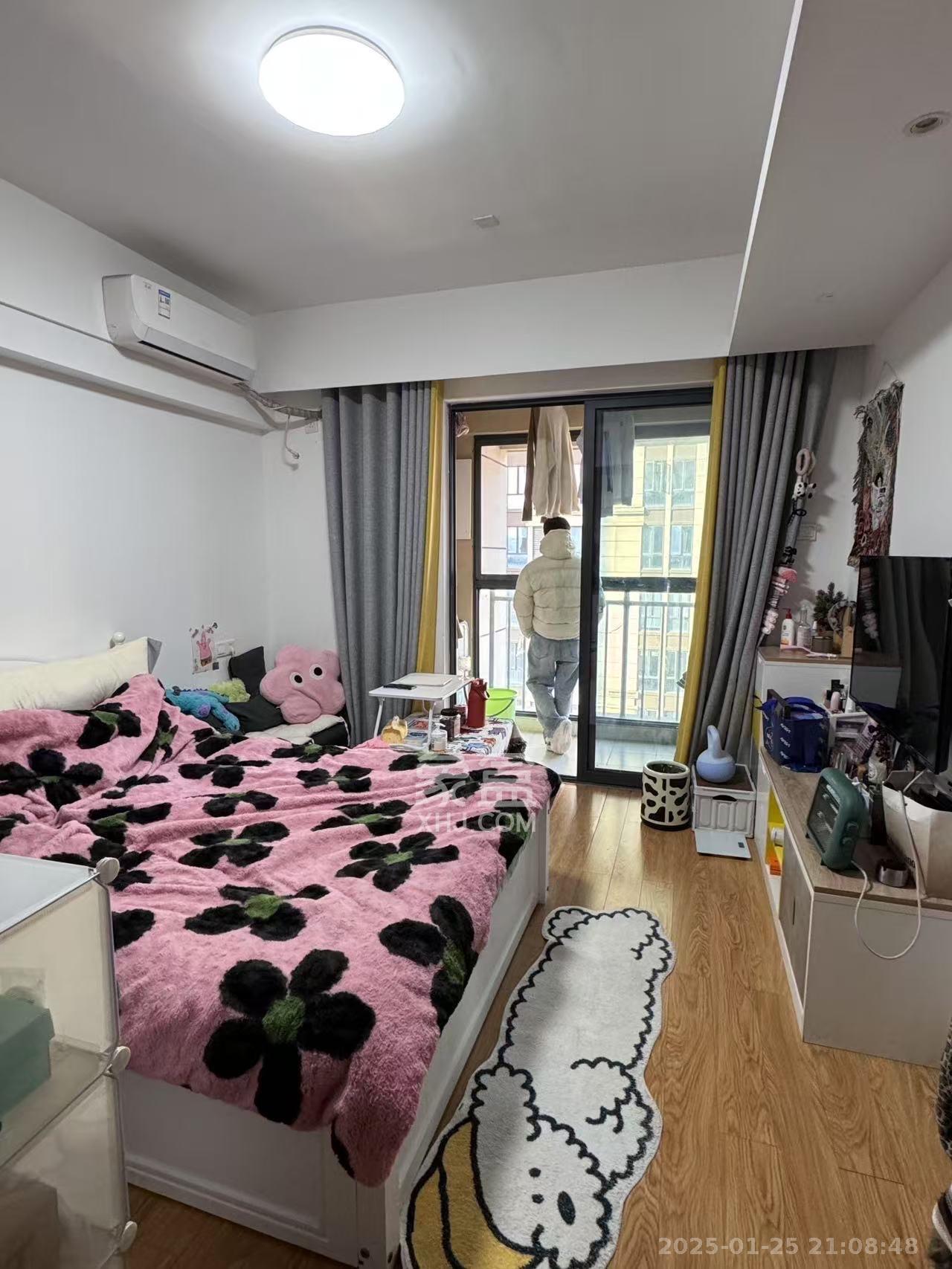 荣泰广场 1室1厅1卫 1700.0元/月 荣泰广场 1室1厅1卫 1700.0元/月室内图