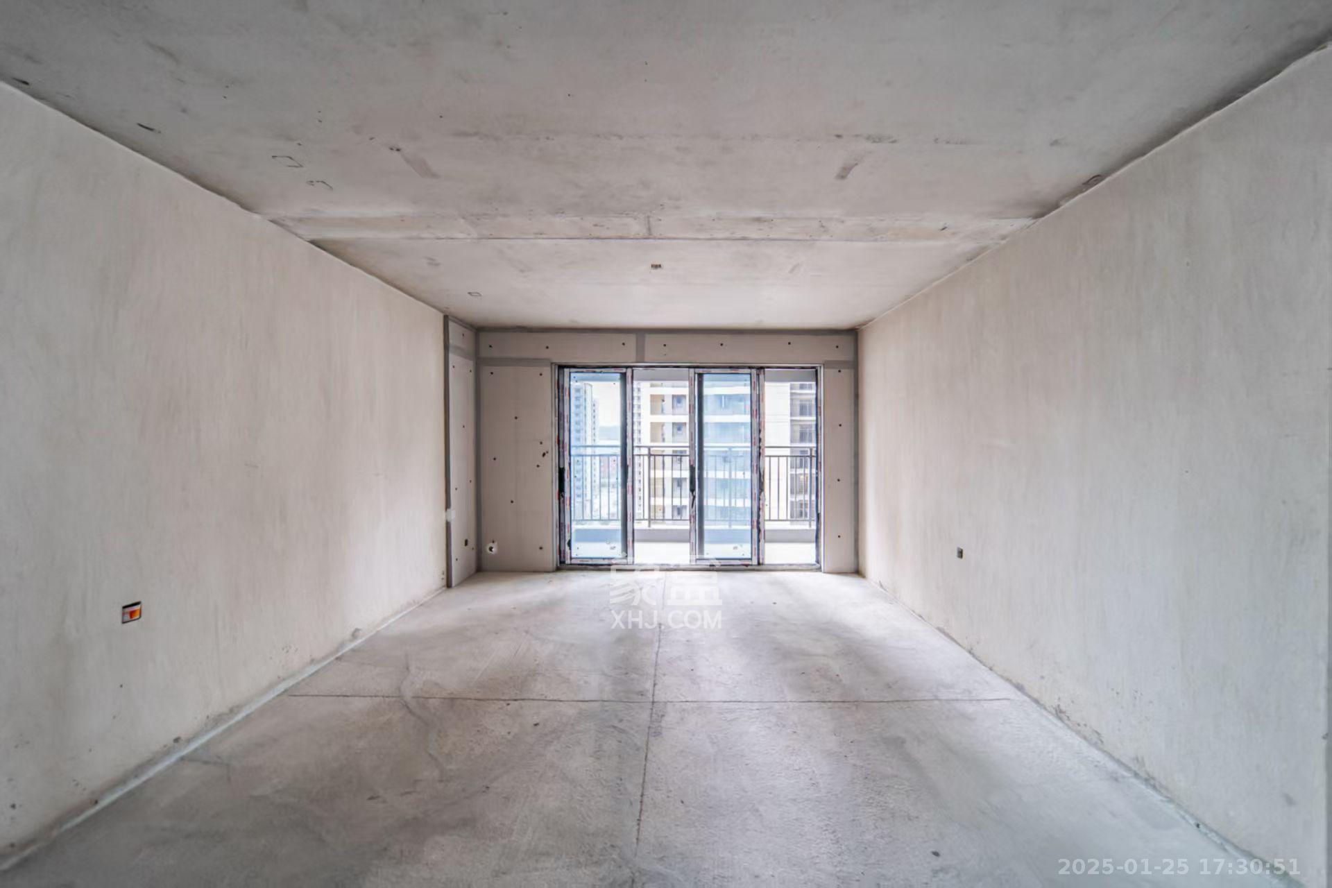 城发恒伟洋湖映2009  4室2厅1卫    2000.0元/月室内图