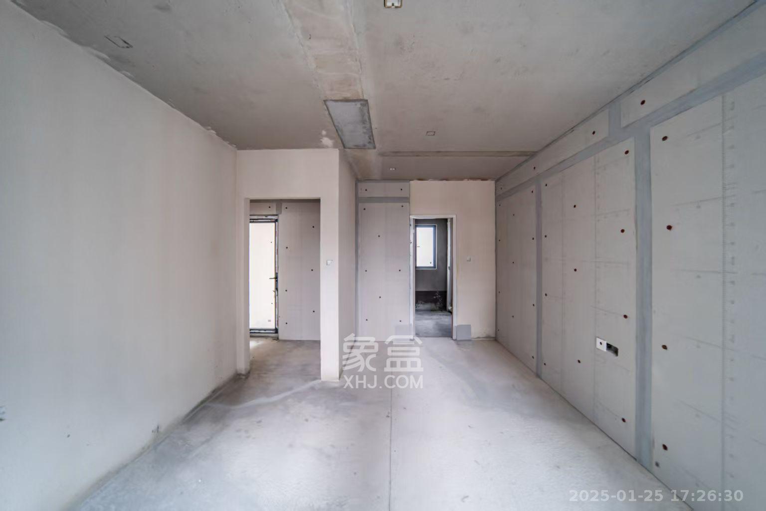 城发恒伟洋湖映2009 4室2厅1卫 2000.0元/月 城发恒伟洋湖映2009 4室2厅1卫 2000.0元/月室内图