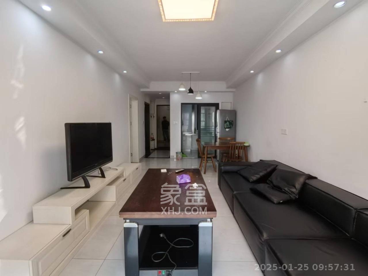 卓越蔚蓝城邦 3室2厅1卫 2300.0元/月 卓越蔚蓝城邦 3室2厅1卫 2300.0元/月室内图