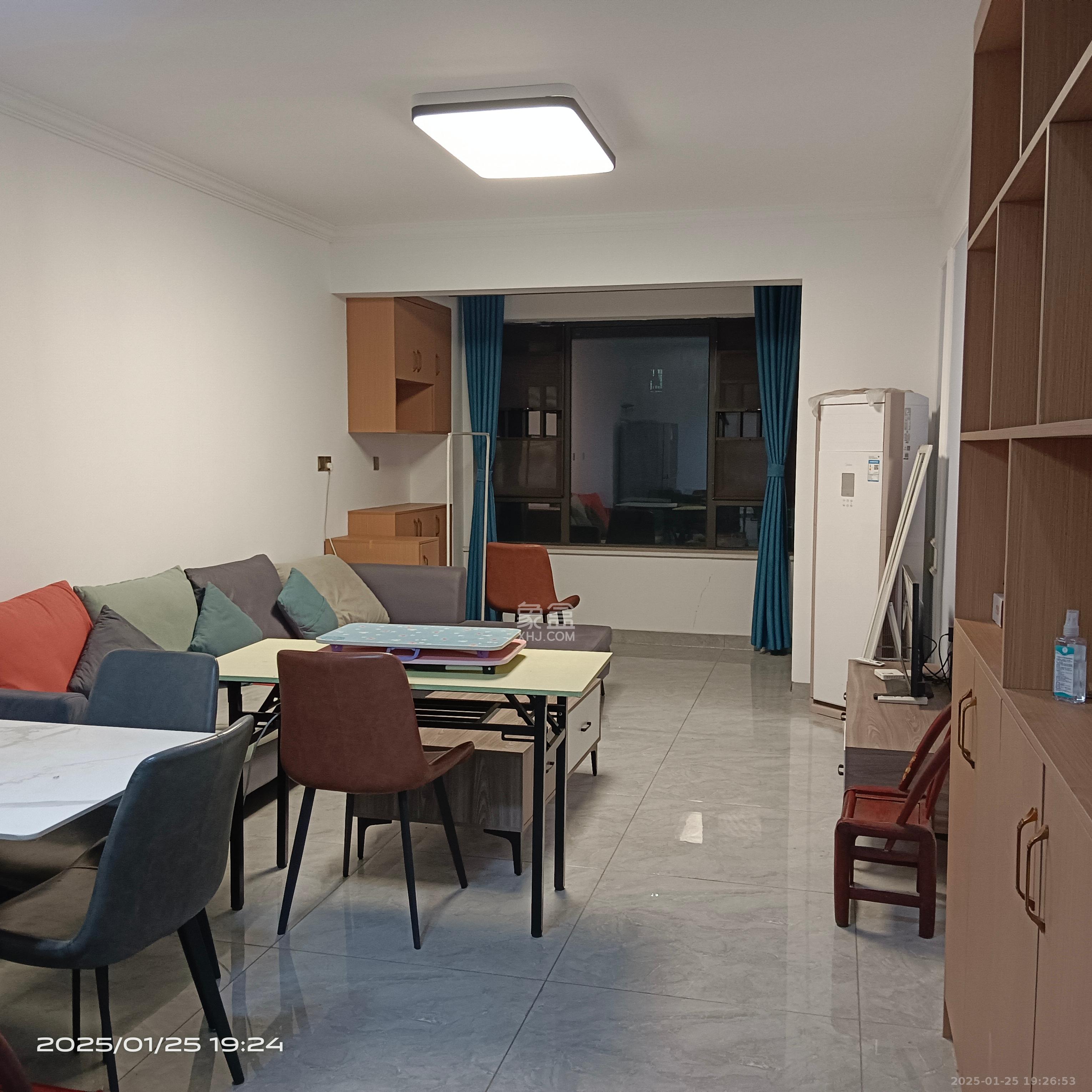 东合新苑  2室1厅1卫    2200.0元/月 东合新苑  2室1厅1卫    2200.0元/月室内图