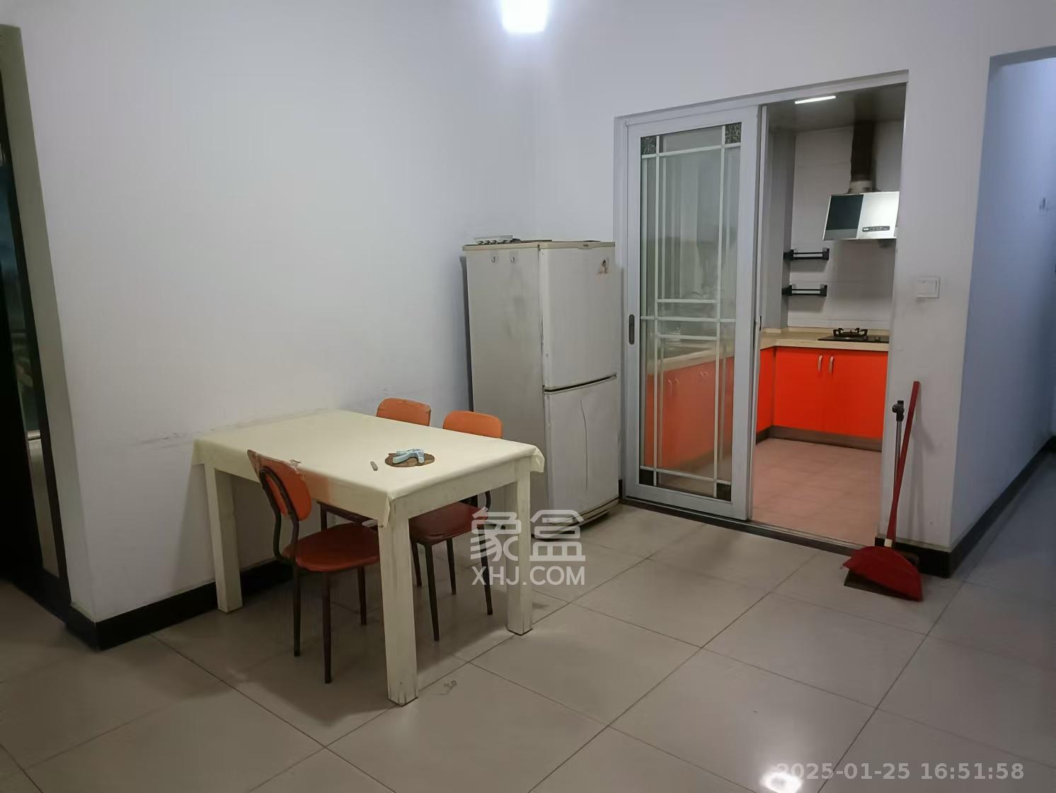 爵士湘 2室2厅1卫 1600.0元/月 爵士湘 2室2厅1卫 1600.0元/月室内图