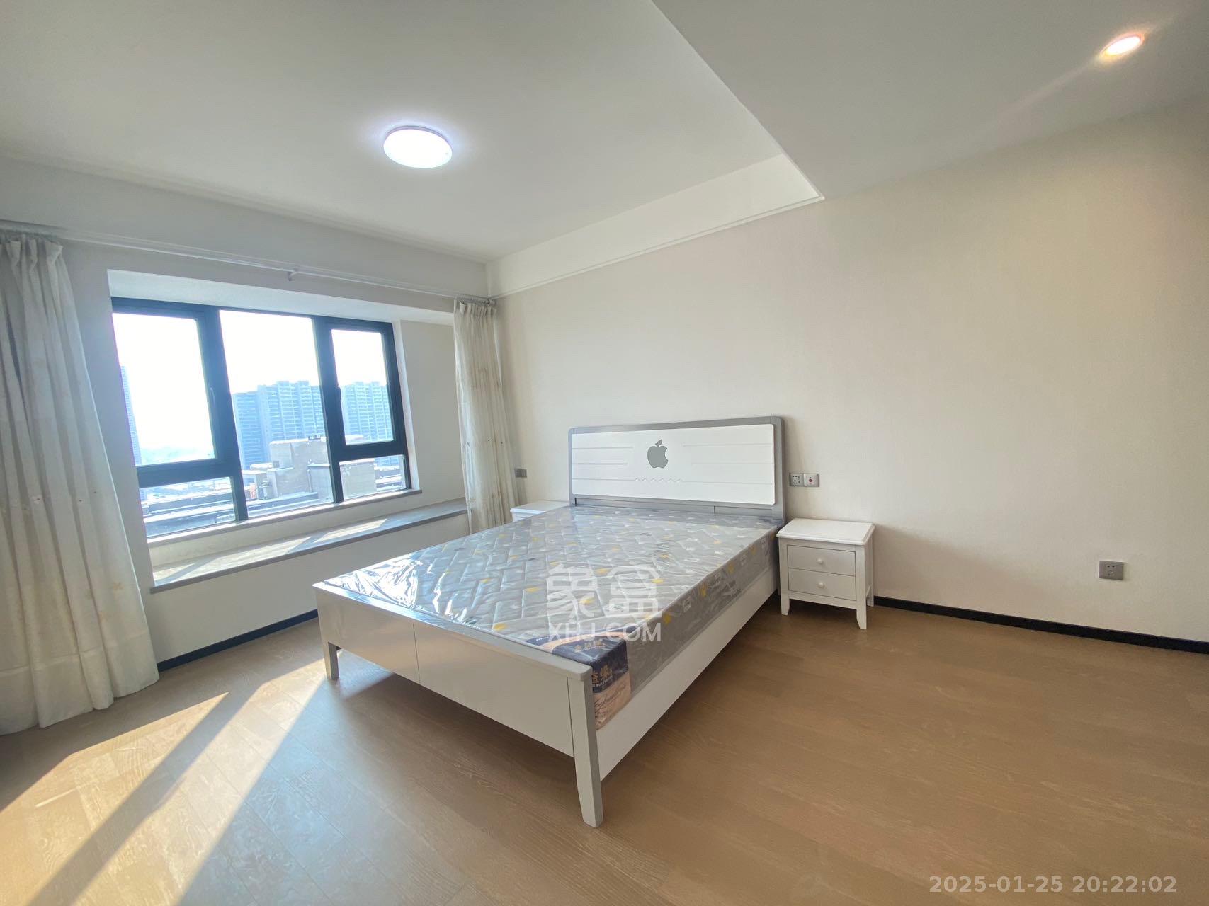 中海麓山境北区 4室2厅2卫 2900.0元/月 中海麓山境北区 4室2厅2卫 2900.0元/月室内图