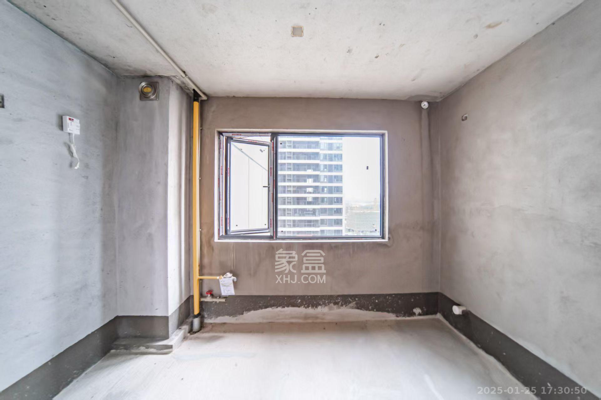 城发恒伟洋湖映2009  4室2厅1卫    2000.0元/月室内图