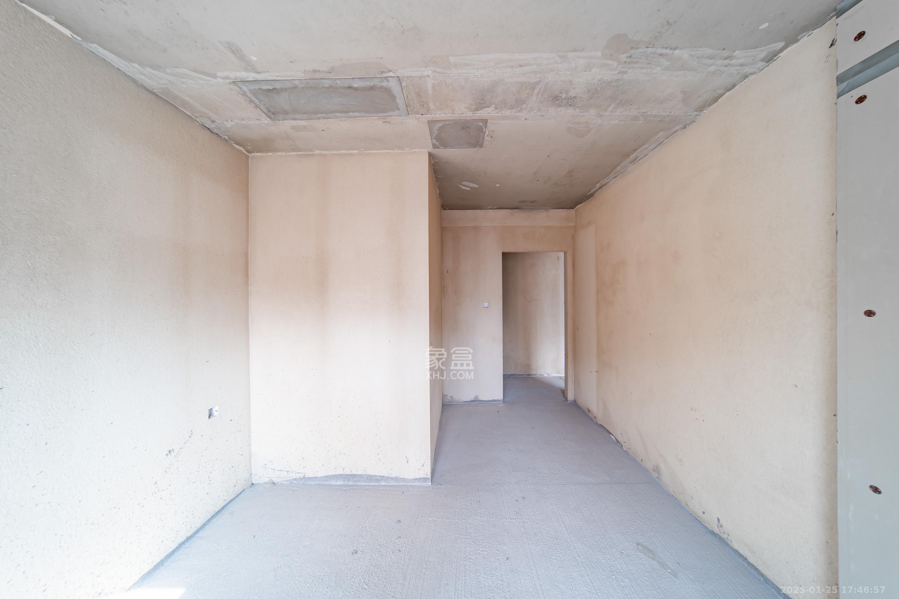 城发恒伟洋湖映2009 4室2厅1卫 1600.0元/月 城发恒伟洋湖映2009 4室2厅1卫 1600.0元/月室内图