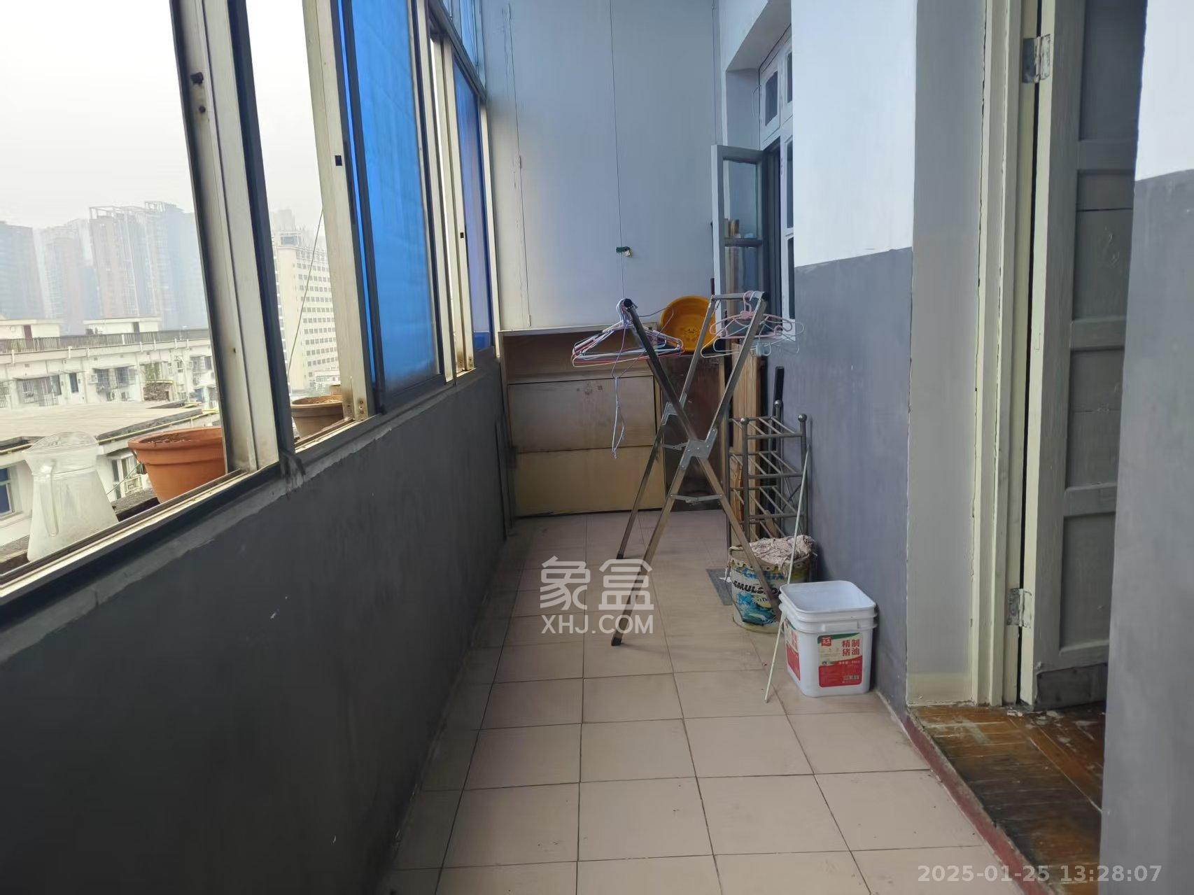 蒋家垅社区造漆宿舍(新码头155/113) 2室2厅1卫 900.0元/月 蒋家垅社区造漆宿舍(新码头155/113) 2室2厅1卫 900.0元/月室内图