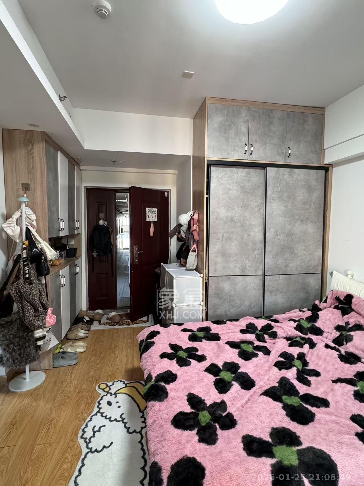 荣泰广场 1室1厅1卫 1700.0元/月 荣泰广场 1室1厅1卫 1700.0元/月室内图