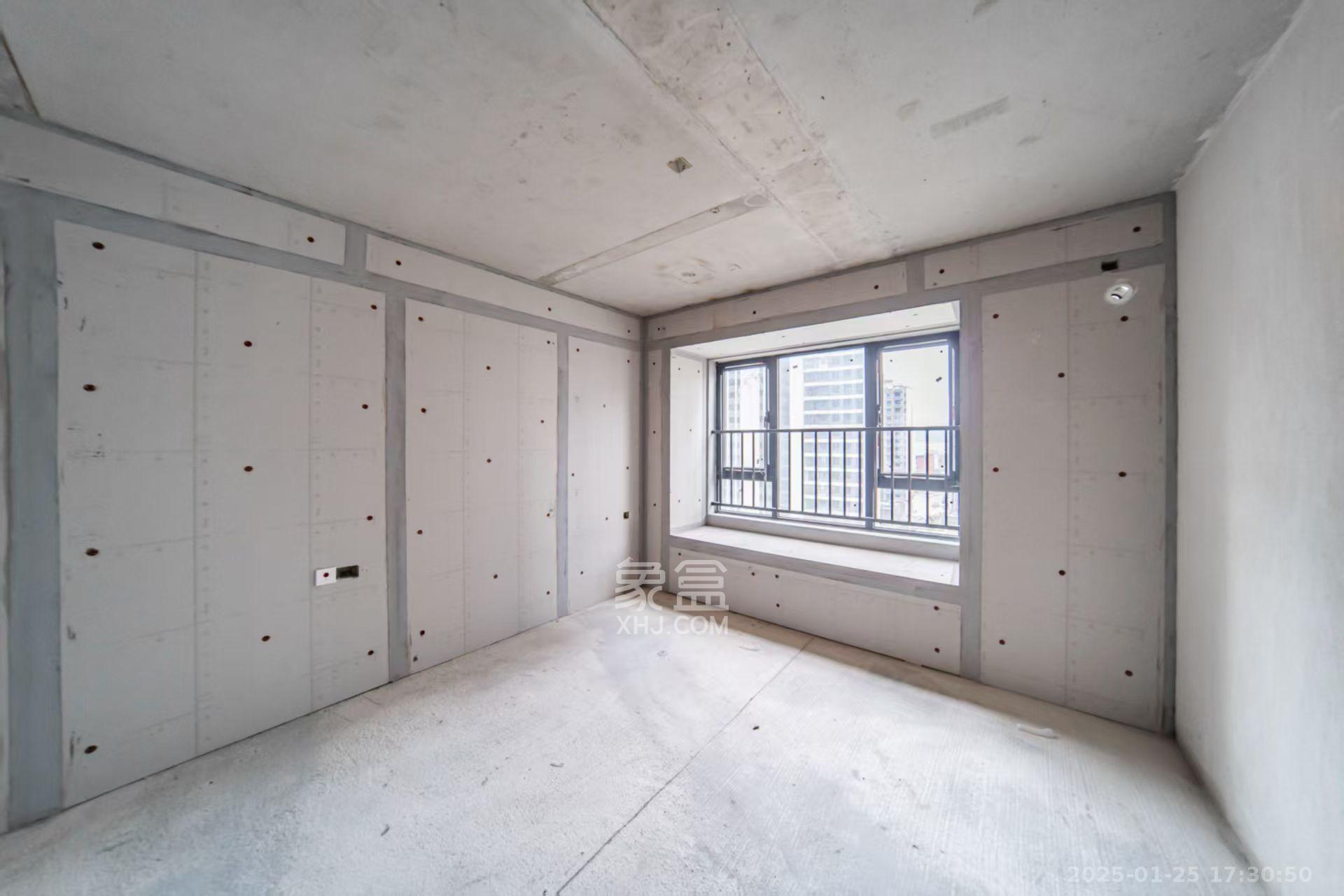 城发恒伟洋湖映2009 4室2厅1卫 2000.0元/月 城发恒伟洋湖映2009 4室2厅1卫 2000.0元/月室内图