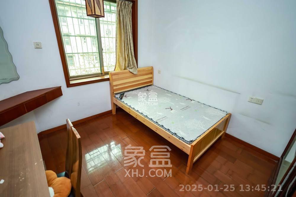 丽臣小区  3室2厅1卫   1700.00元/月室内图