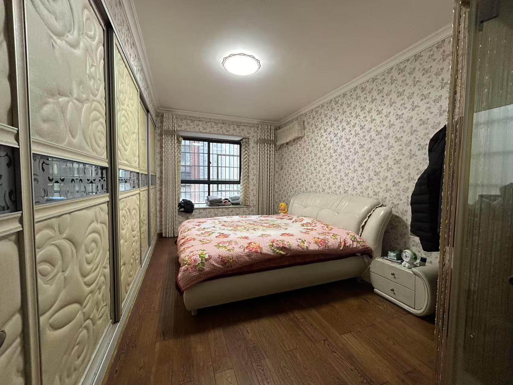 滨江花园 3室2厅2卫 75.8万 滨江花园 3室2厅2卫 75.8万室内图