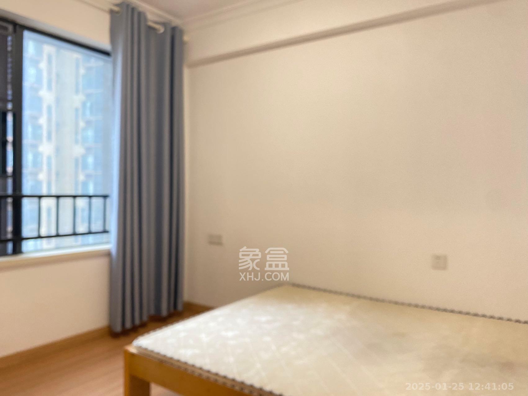 万科魅力之城  3室2厅2卫   2600.00元/月室内图