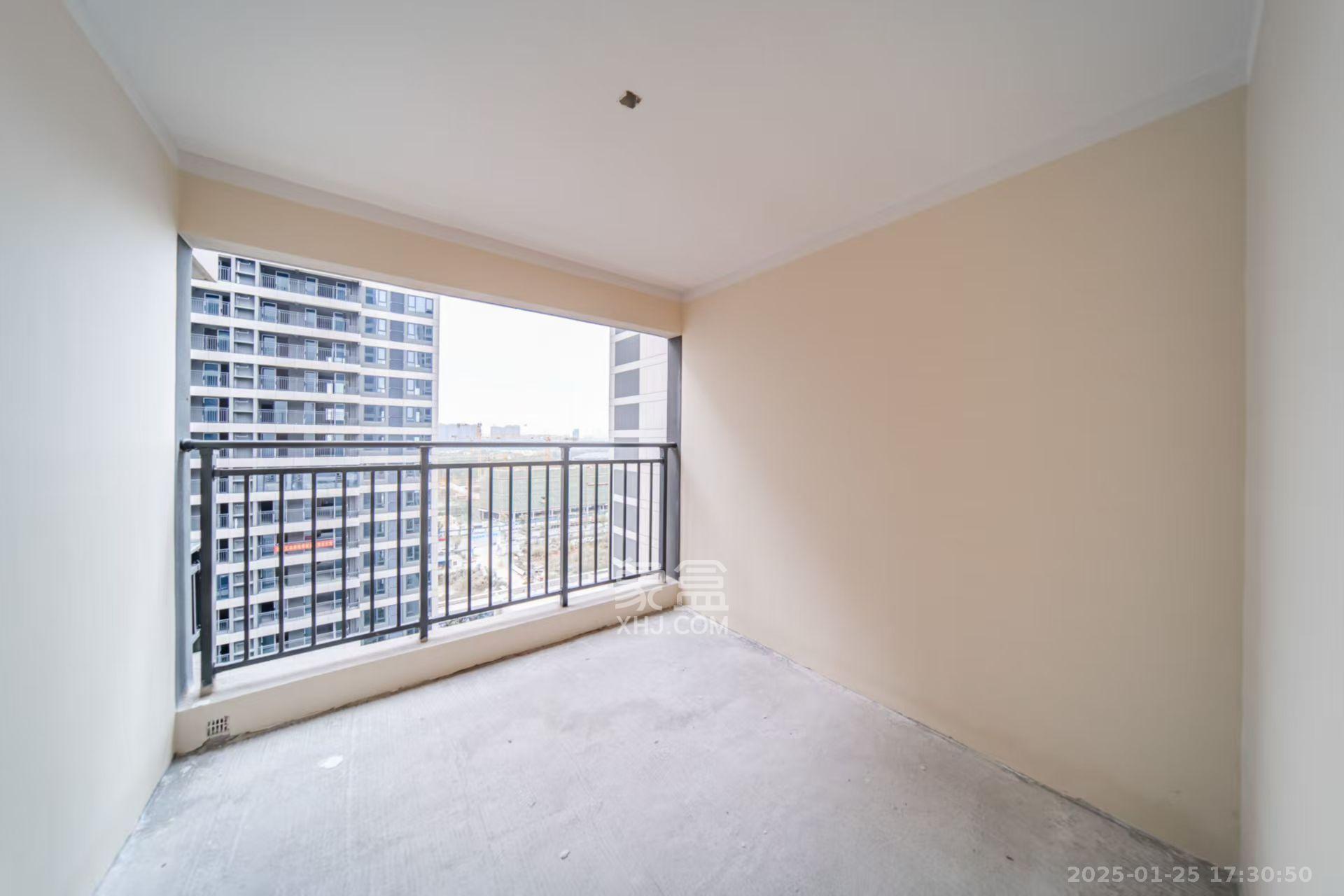 城发恒伟洋湖映2009 4室2厅1卫 2000.0元/月 城发恒伟洋湖映2009 4室2厅1卫 2000.0元/月室内图