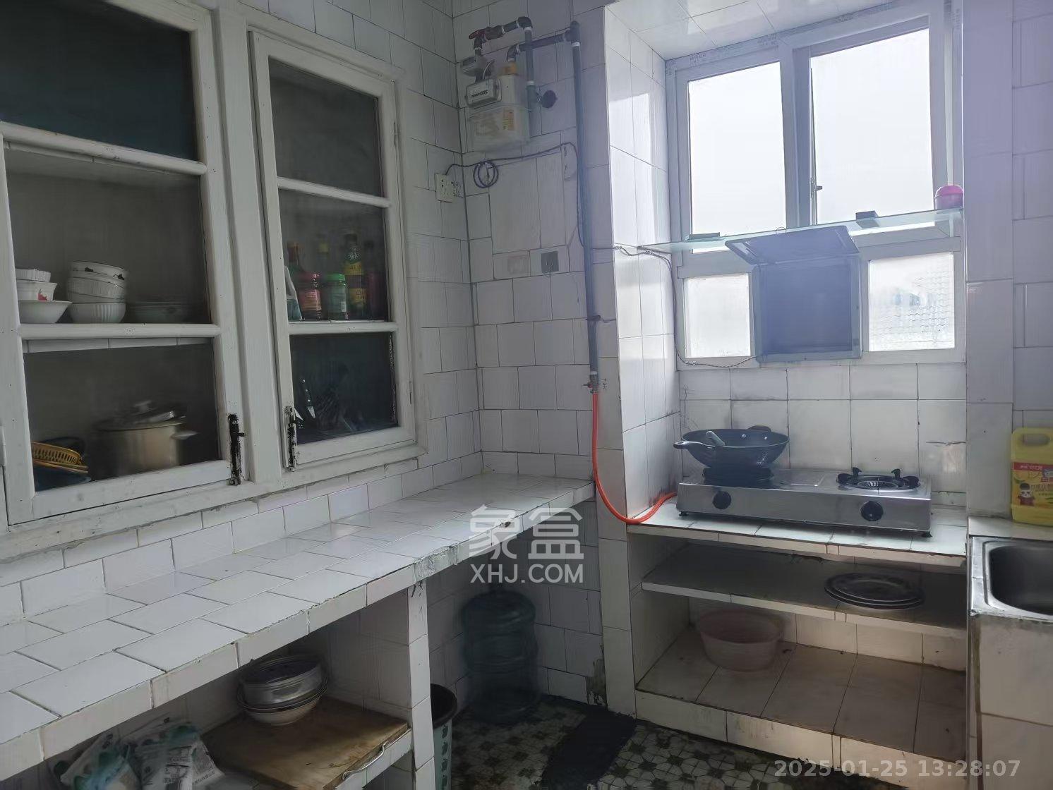 蒋家垅社区造漆宿舍(新码头155/113) 2室2厅1卫 900.0元/月 蒋家垅社区造漆宿舍(新码头155/113) 2室2厅1卫 900.0元/月室内图