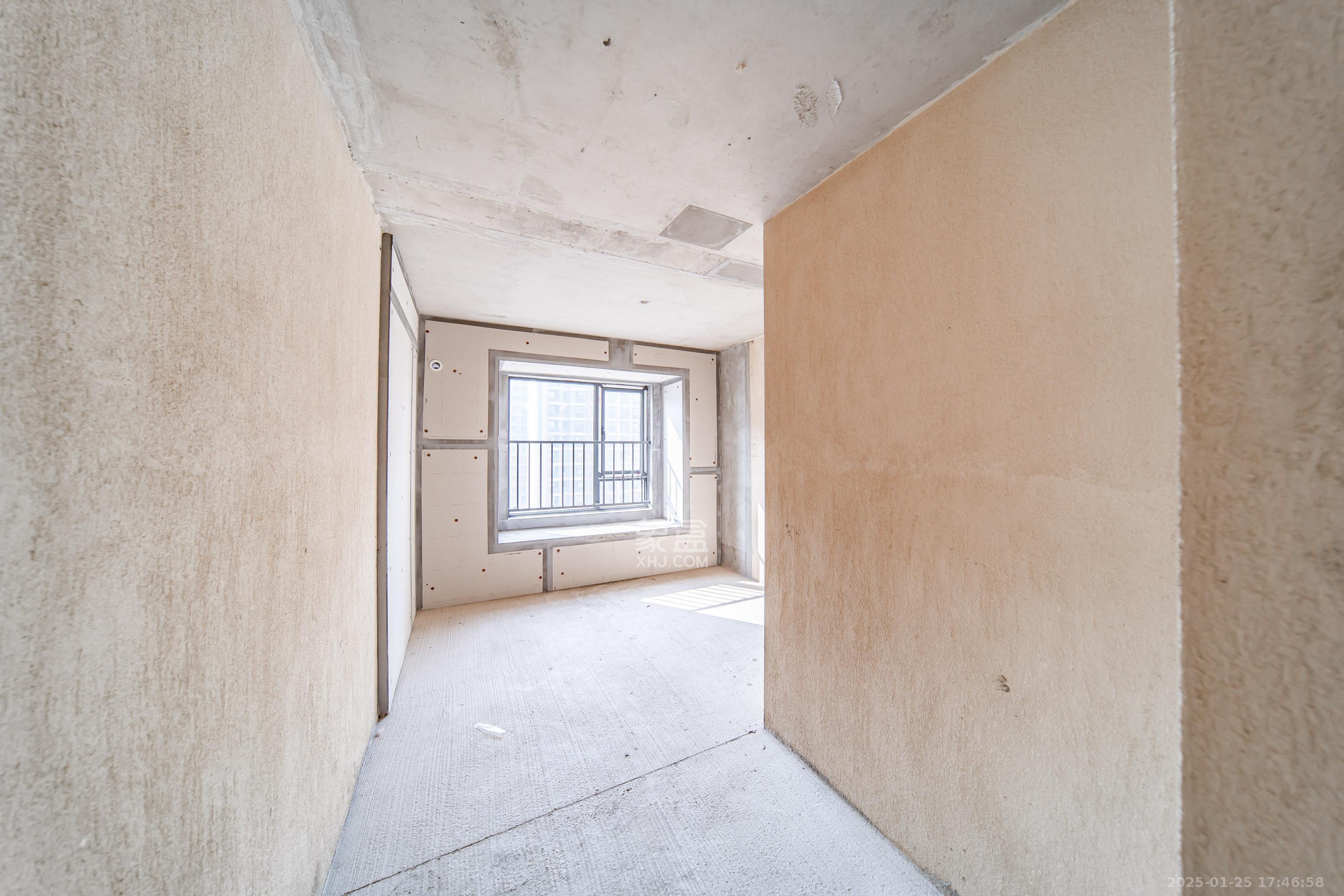 城发恒伟洋湖映2009 4室2厅1卫 1600.0元/月 城发恒伟洋湖映2009 4室2厅1卫 1600.0元/月室内图