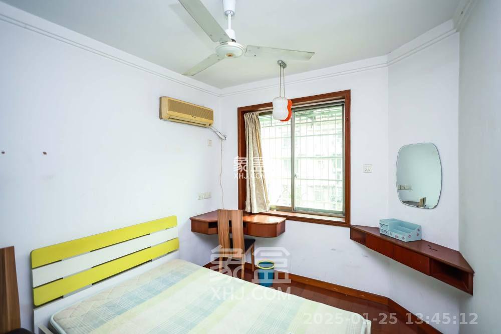 丽臣小区  3室2厅1卫   1700.00元/月室内图