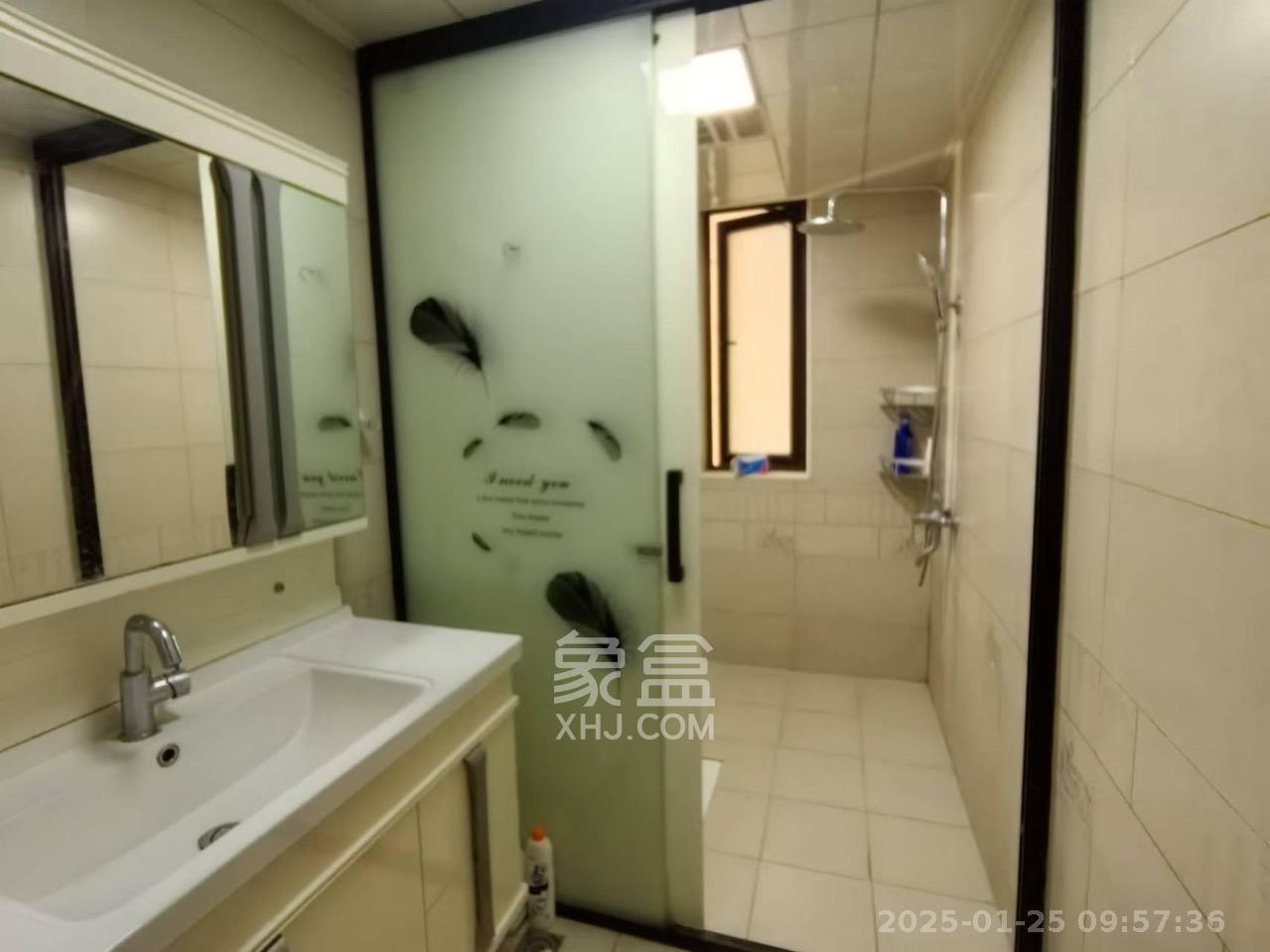 卓越蔚蓝城邦 3室2厅1卫 2300.0元/月 卓越蔚蓝城邦 3室2厅1卫 2300.0元/月室内图