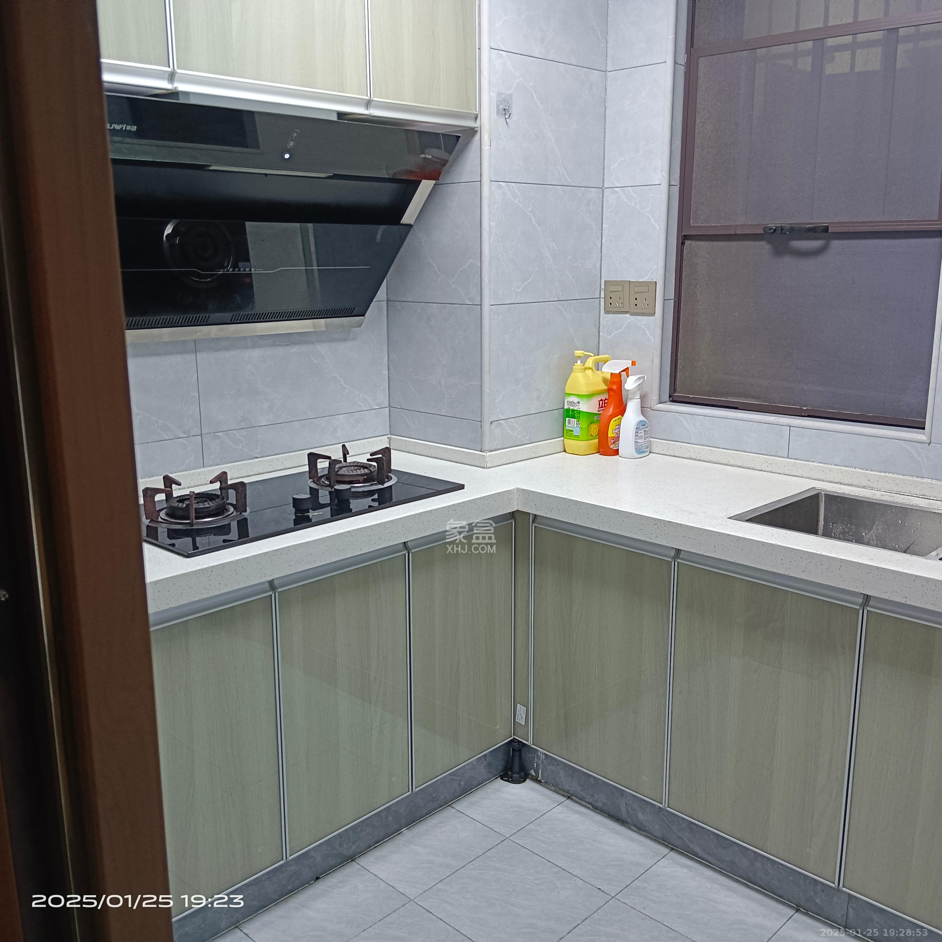 东合新苑  2室1厅1卫    2200.0元/月 东合新苑  2室1厅1卫    2200.0元/月室内图