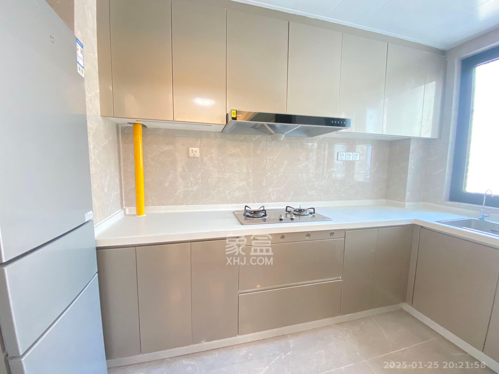 中海麓山境北区 4室2厅2卫 2900.0元/月 中海麓山境北区 4室2厅2卫 2900.0元/月室内图