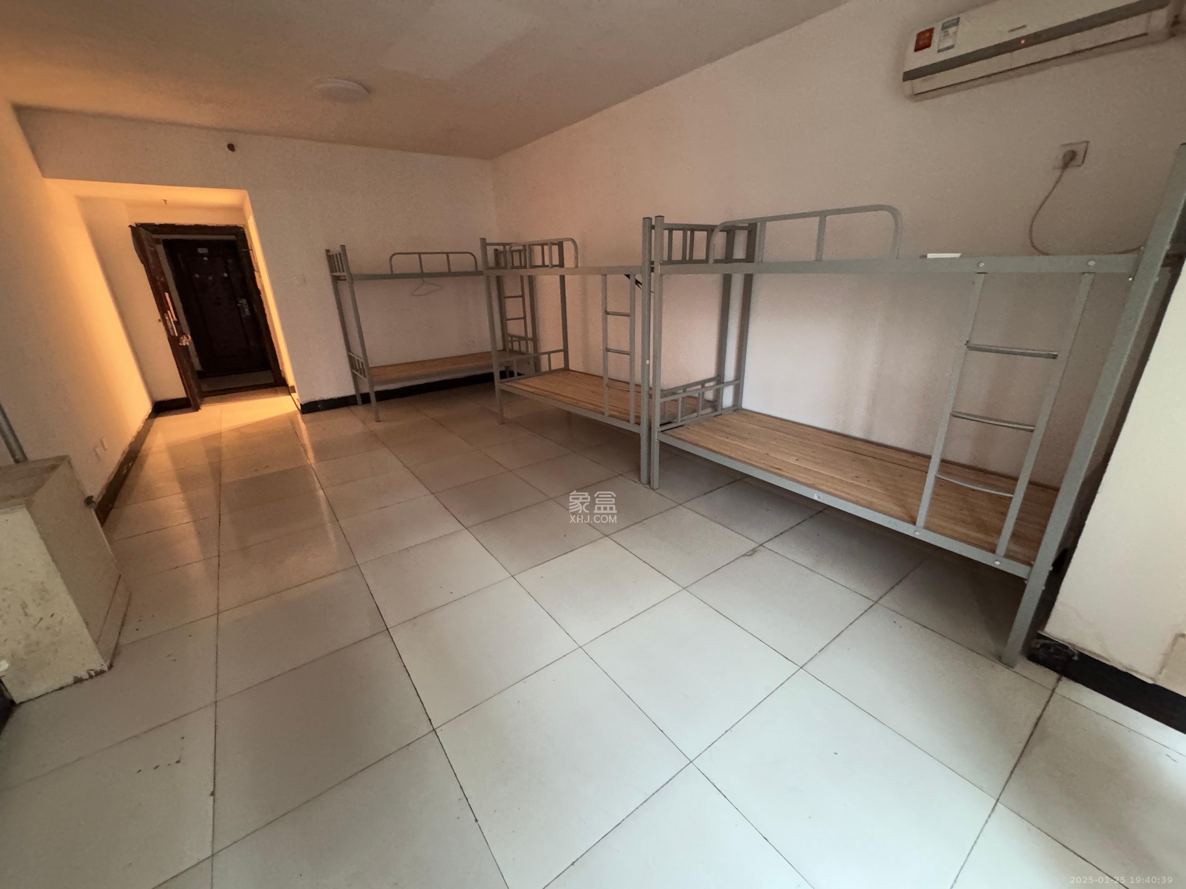 时代星城 1室1厅1卫 700.0元/月 时代星城 1室1厅1卫 700.0元/月室内图